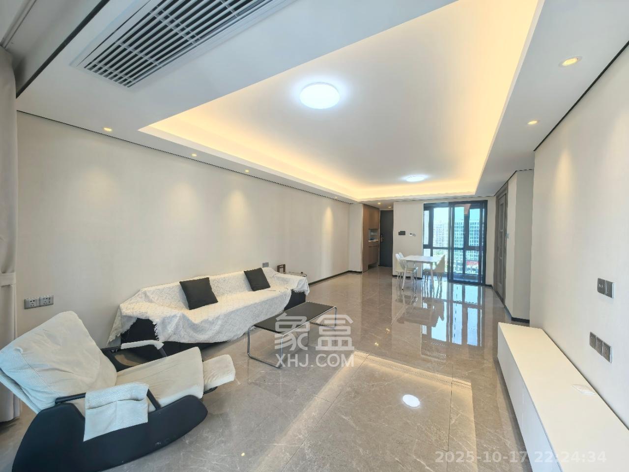 中海麓山境北区 4室2厅2卫 3200.0元/月 中海麓山境北区 4室2厅2卫 3200.0元/月室内图