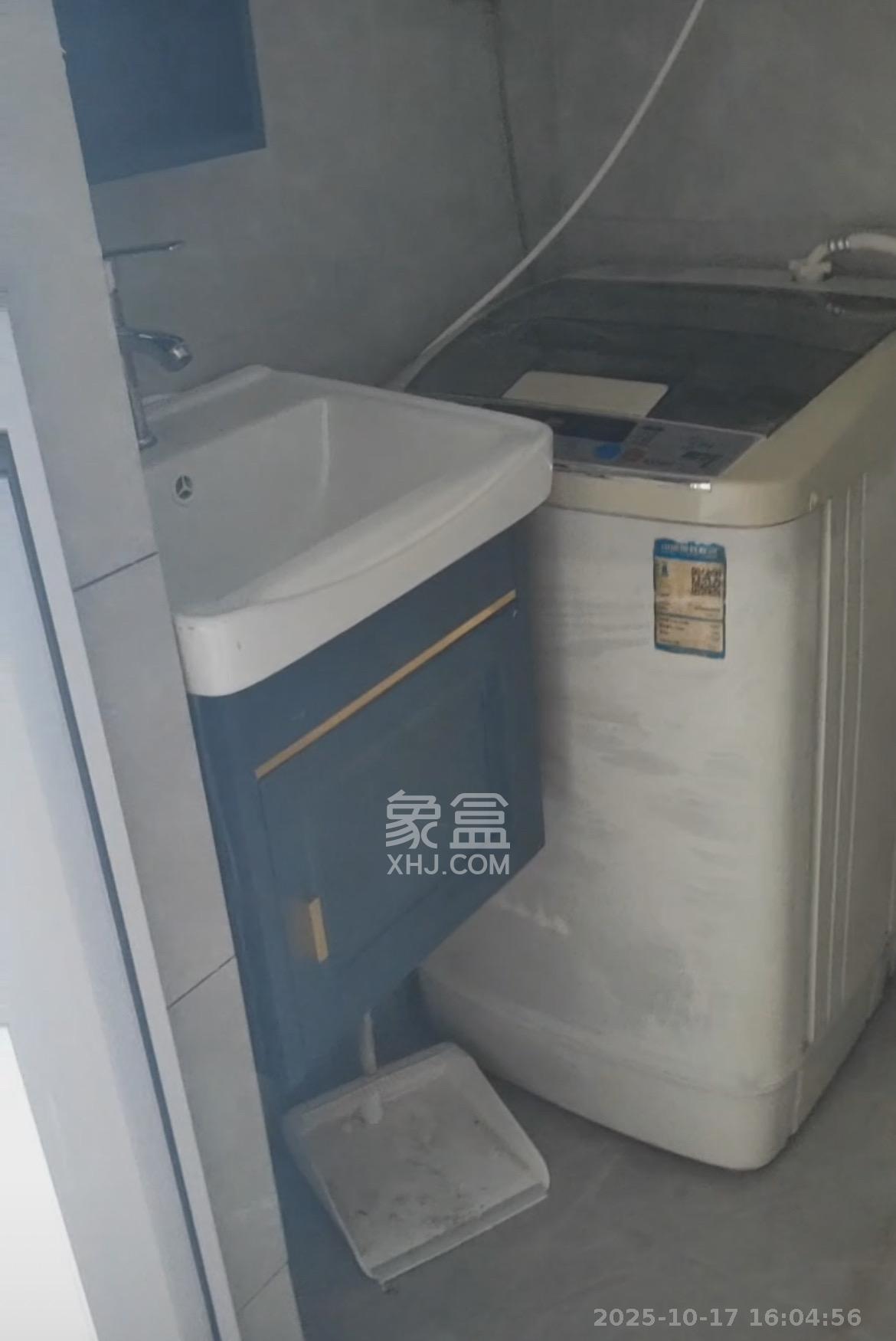 新长海D1站  1室1厅1卫    1500.0元/月 新长海D1站  1室1厅1卫    1500.0元/月室内图