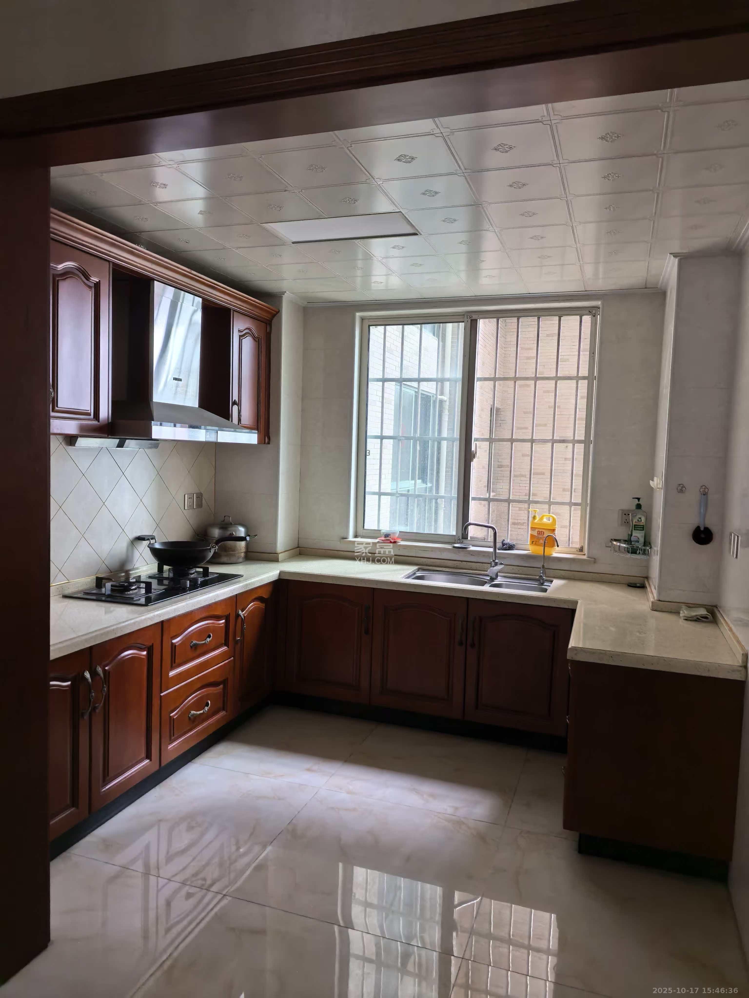 东来苑  4室2厅2卫    4600.0元/月 东来苑  4室2厅2卫    4600.0元/月室内图