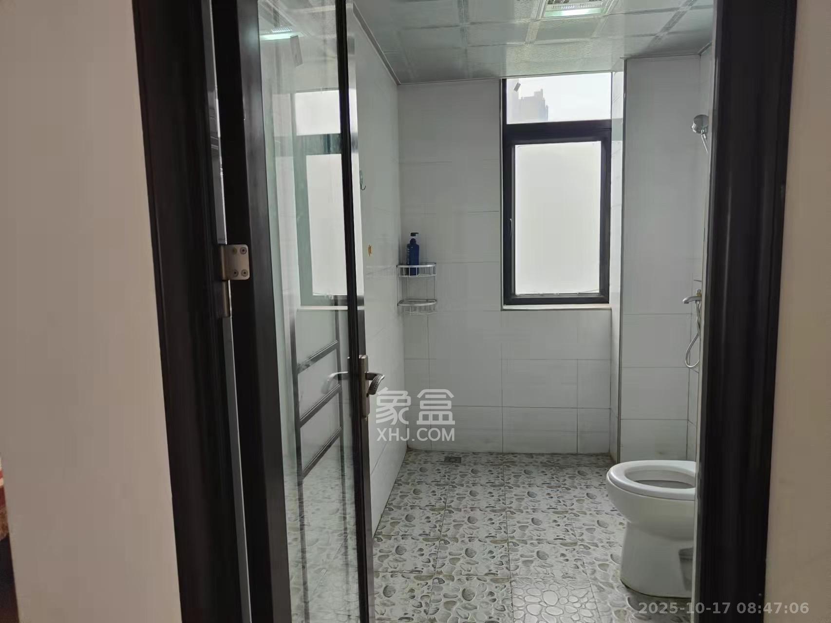 麓谷明珠  3室1厅1卫    2600.0元/月 麓谷明珠  3室1厅1卫    2600.0元/月室内图