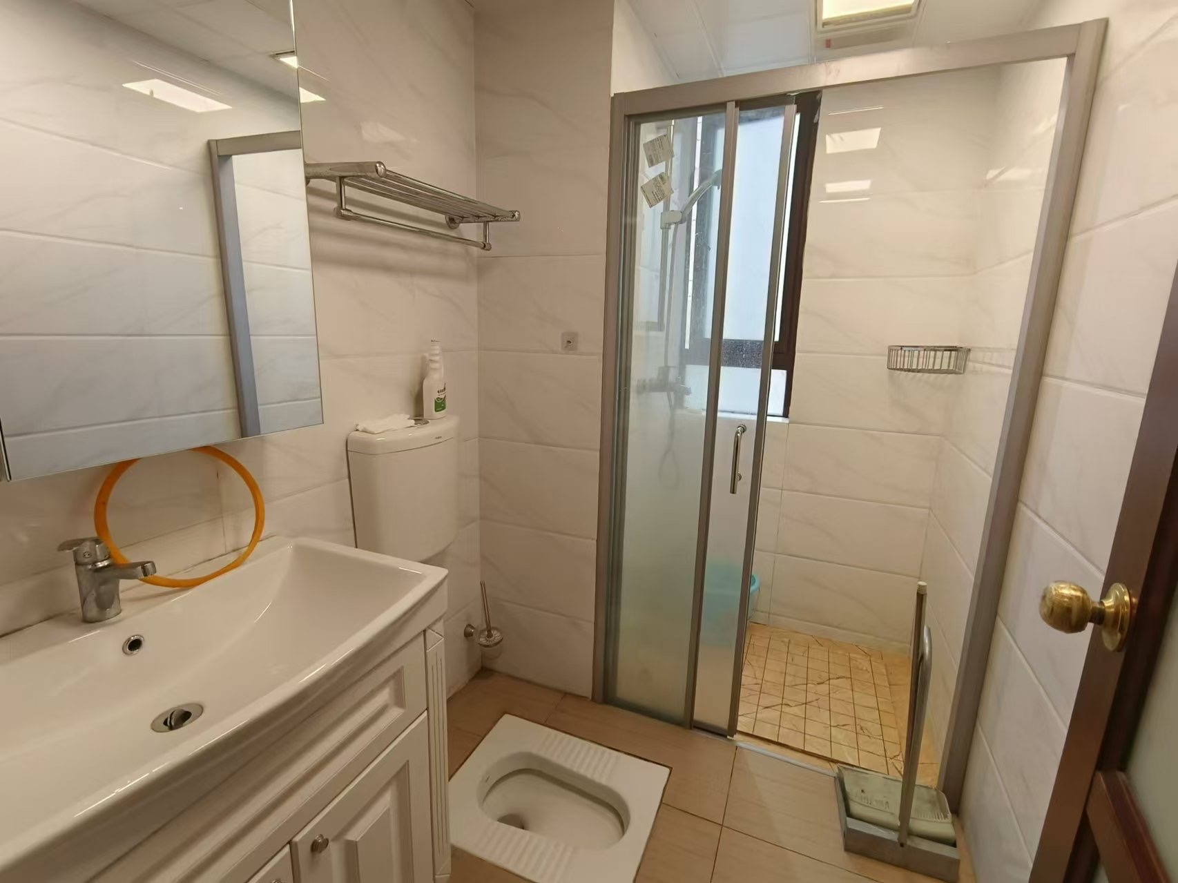 华耀碧桂园十里江湾誉峯  4室2厅2卫    2000.0元/月 华耀碧桂园十里江湾誉峯  4室2厅2卫    2000.0元/月室内图