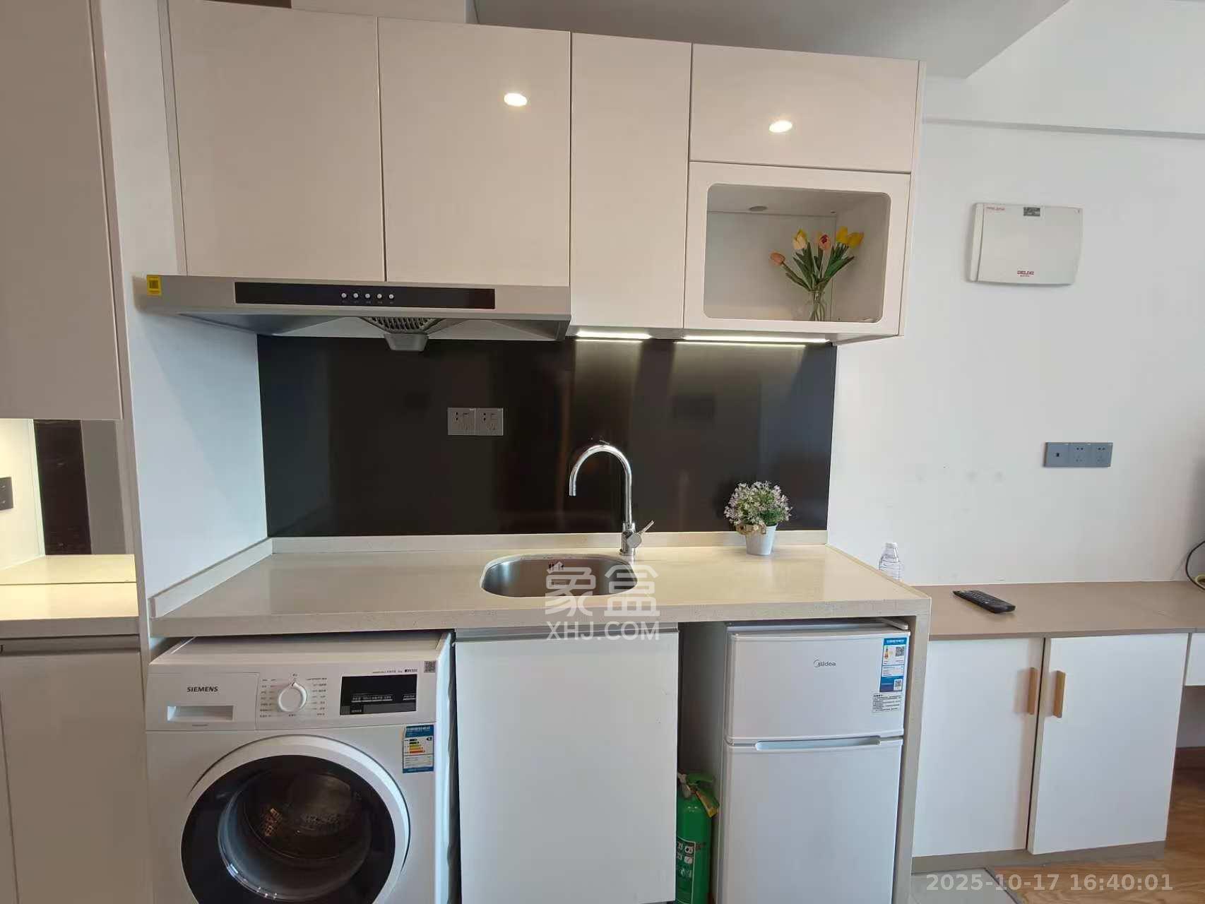 阳光城檀悦  1室1厅1卫    1900.0元/月室内图