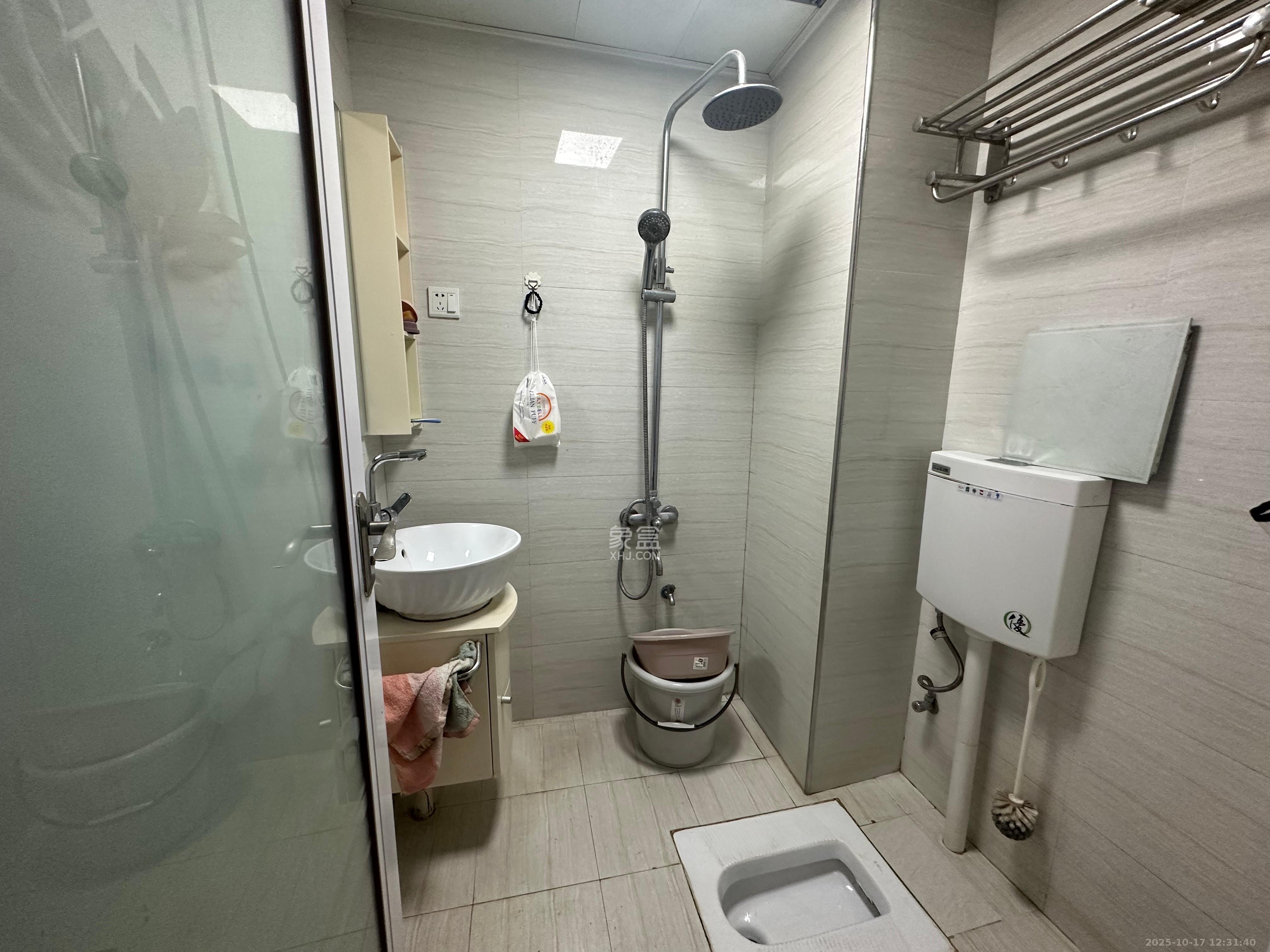 阳光锦城  2室1厅1卫    1800.0元/月 阳光锦城  2室1厅1卫    1800.0元/月室内图