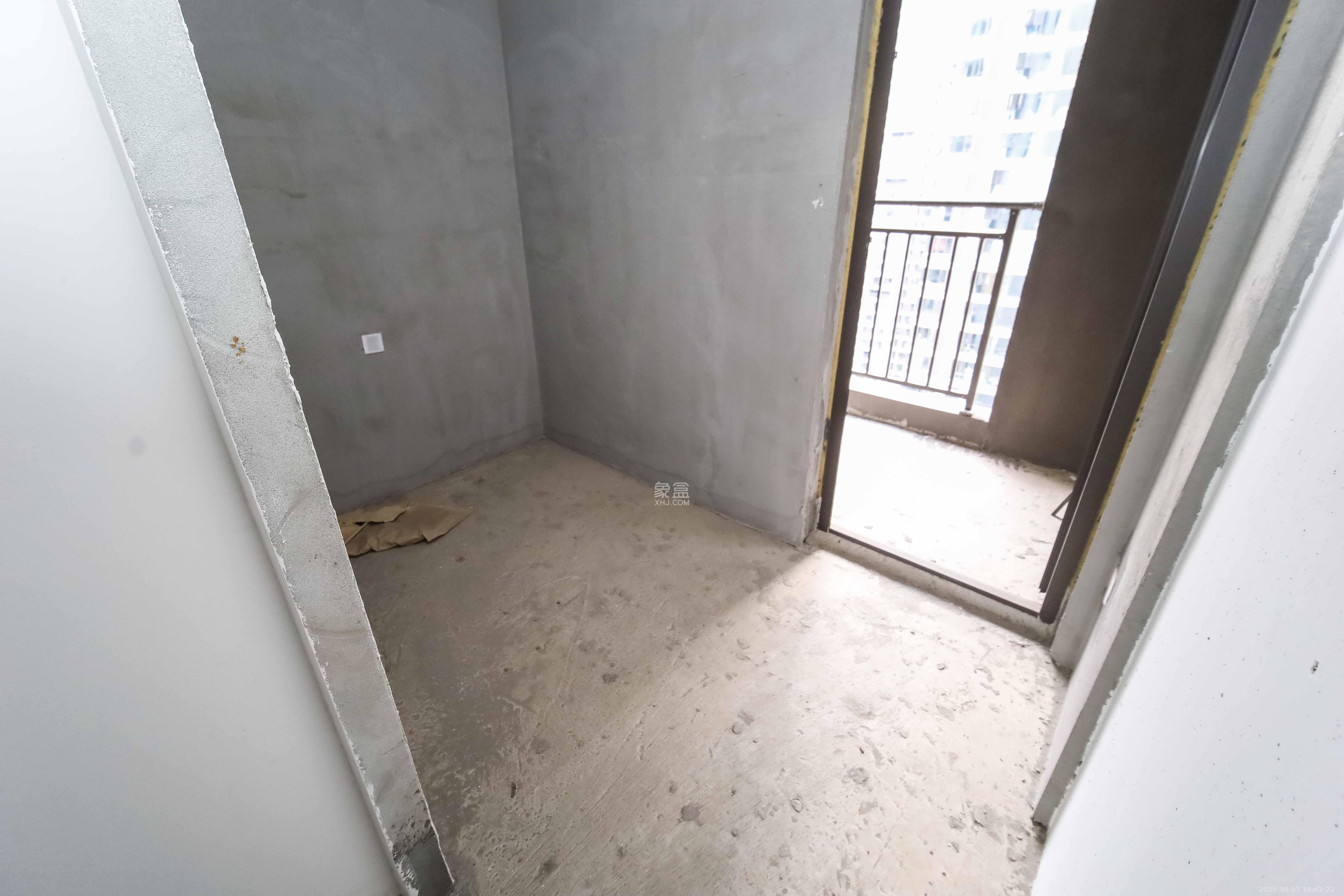 德奥悦东方  4室2厅2卫    150.0万其他