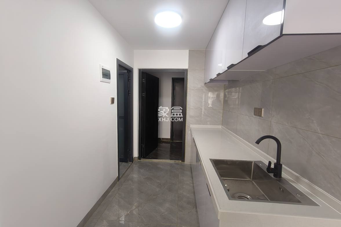 楠滨华庭 3室2厅2卫 3500.0元/月 楠滨华庭 3室2厅2卫 3500.0元/月室内图