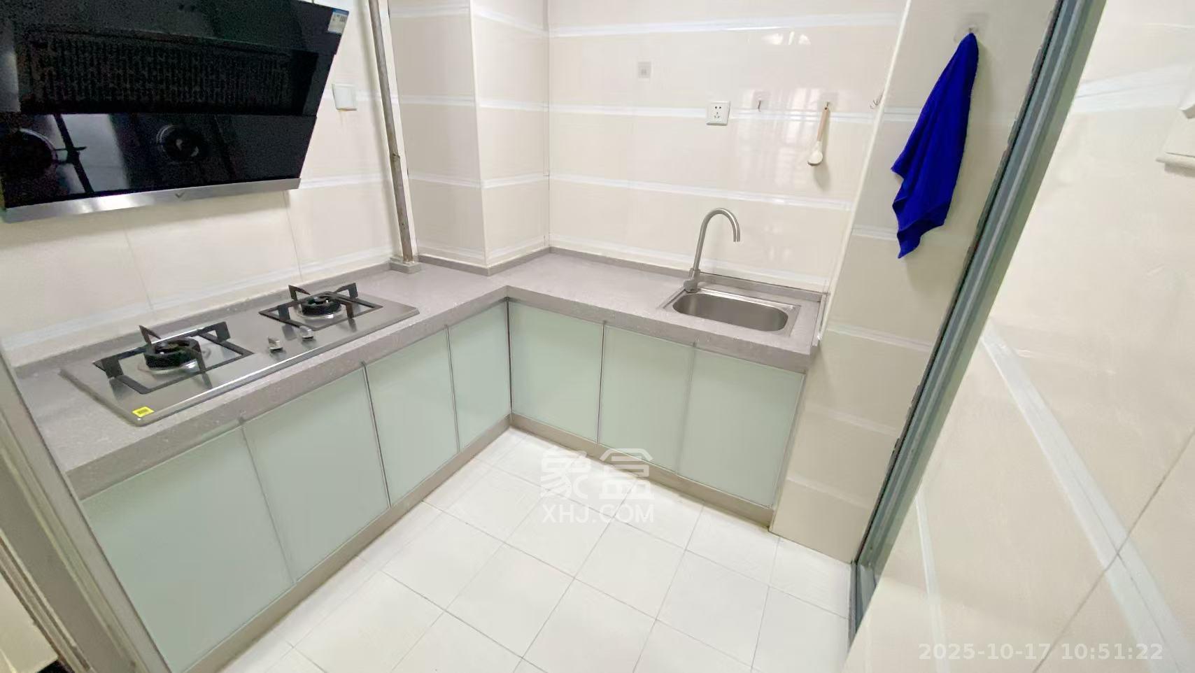 滨江君悦香邸  3室2厅1卫    2700.0元/月 滨江君悦香邸  3室2厅1卫    2700.0元/月室内图