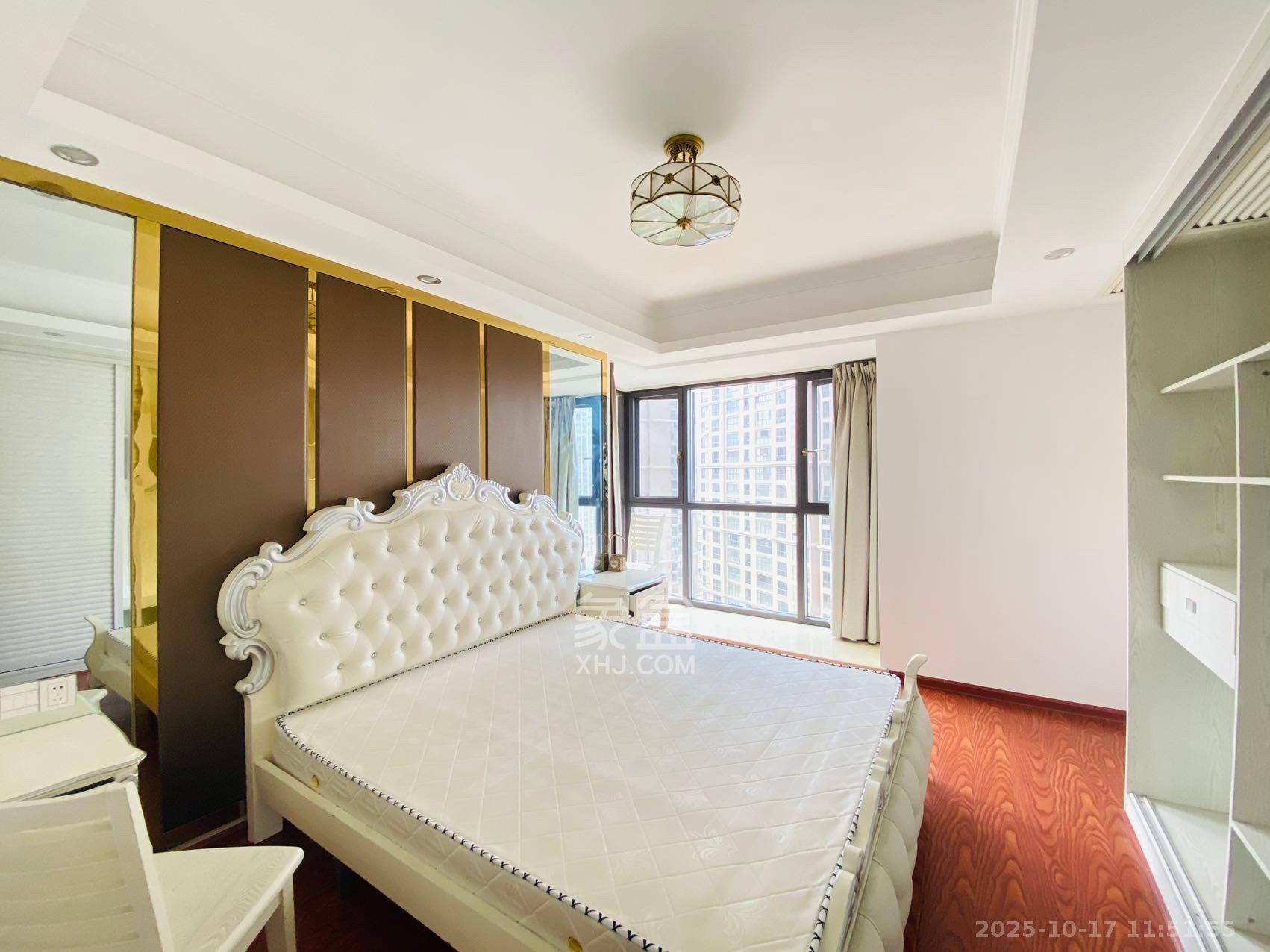 海洋半岛(月珑湾)  3室2厅1卫    2600.0元/月 海洋半岛(月珑湾)  3室2厅1卫    2600.0元/月室内图