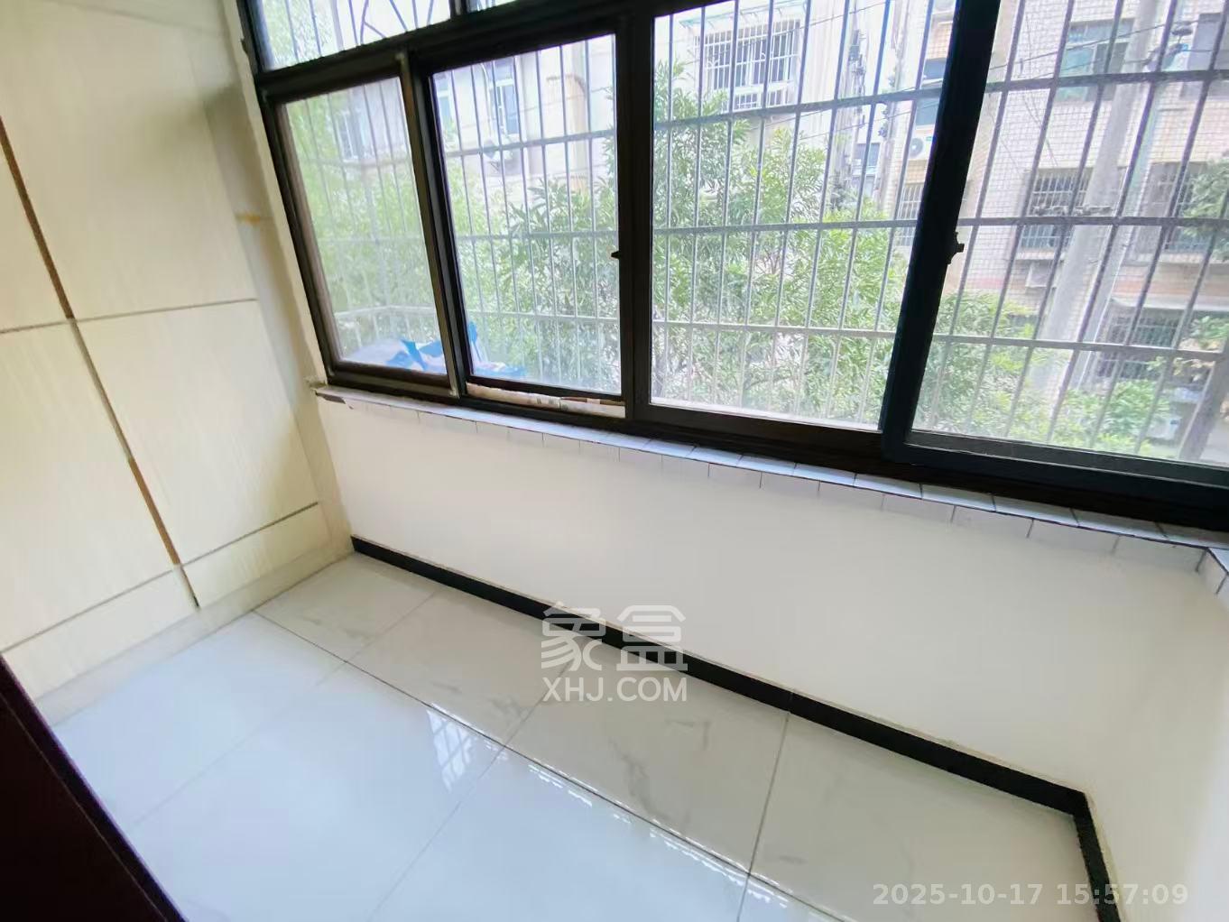 东文庙坪  2室2厅1卫    2500.0元/月室内图