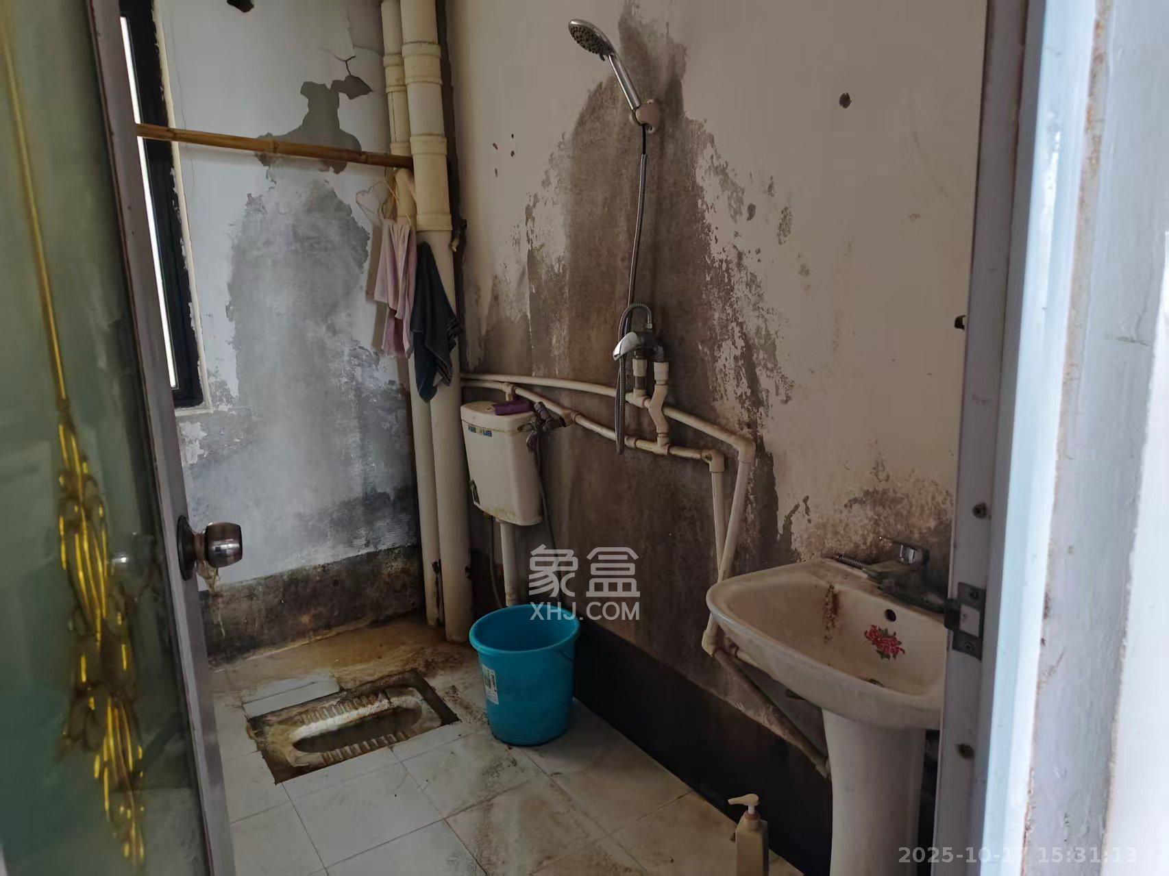 达美D6区  3室2厅1卫    2200.0元/月室内图