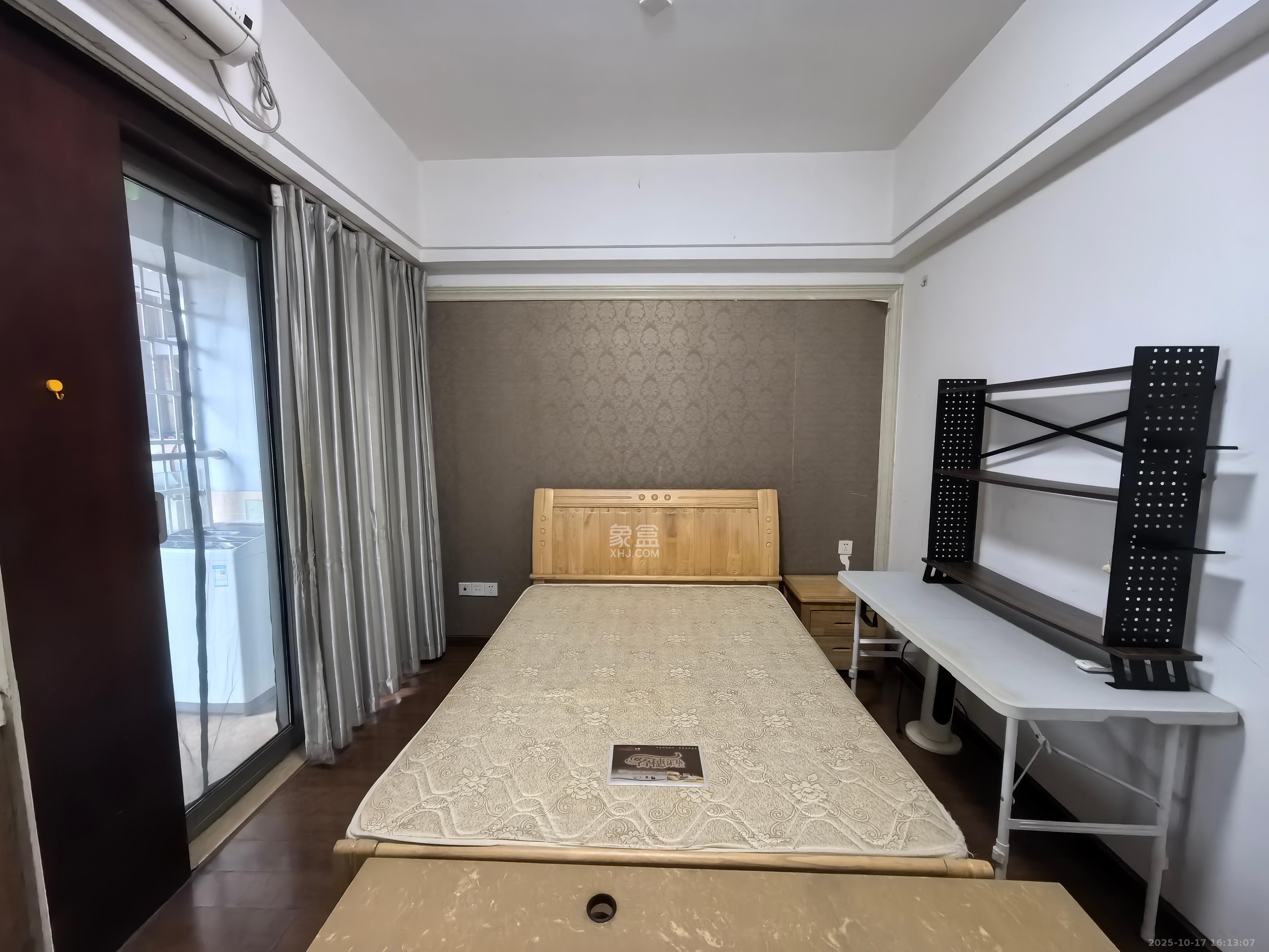 环宇天地、中海地产(中信城市广场二期) 1室1厅1卫 1000.0元/月 环宇天地、中海地产(中信城市广场二期) 1室1厅1卫 1000.0元/月室内图