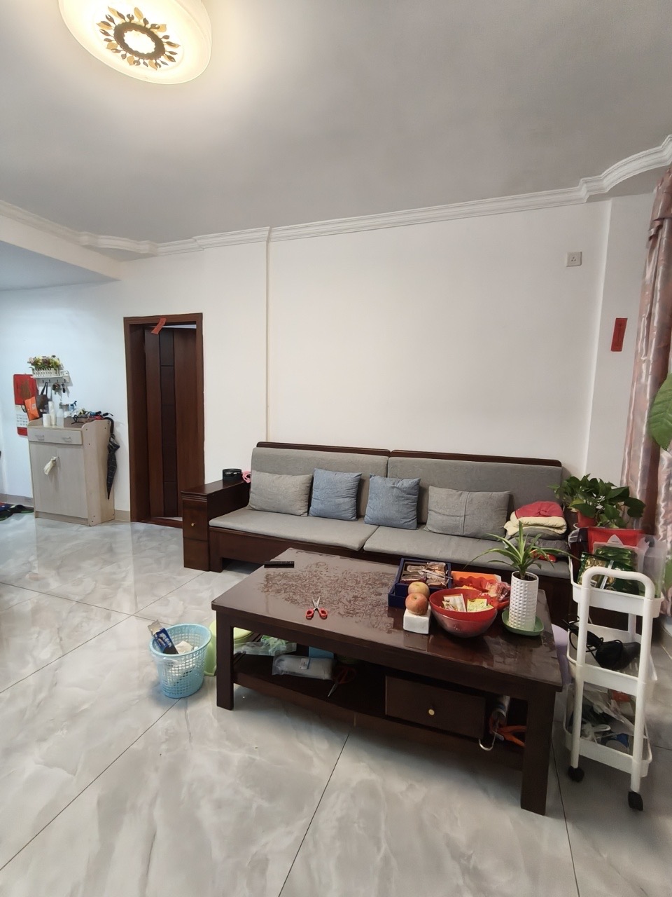 三优公寓  3室2厅1卫    88.0万客厅