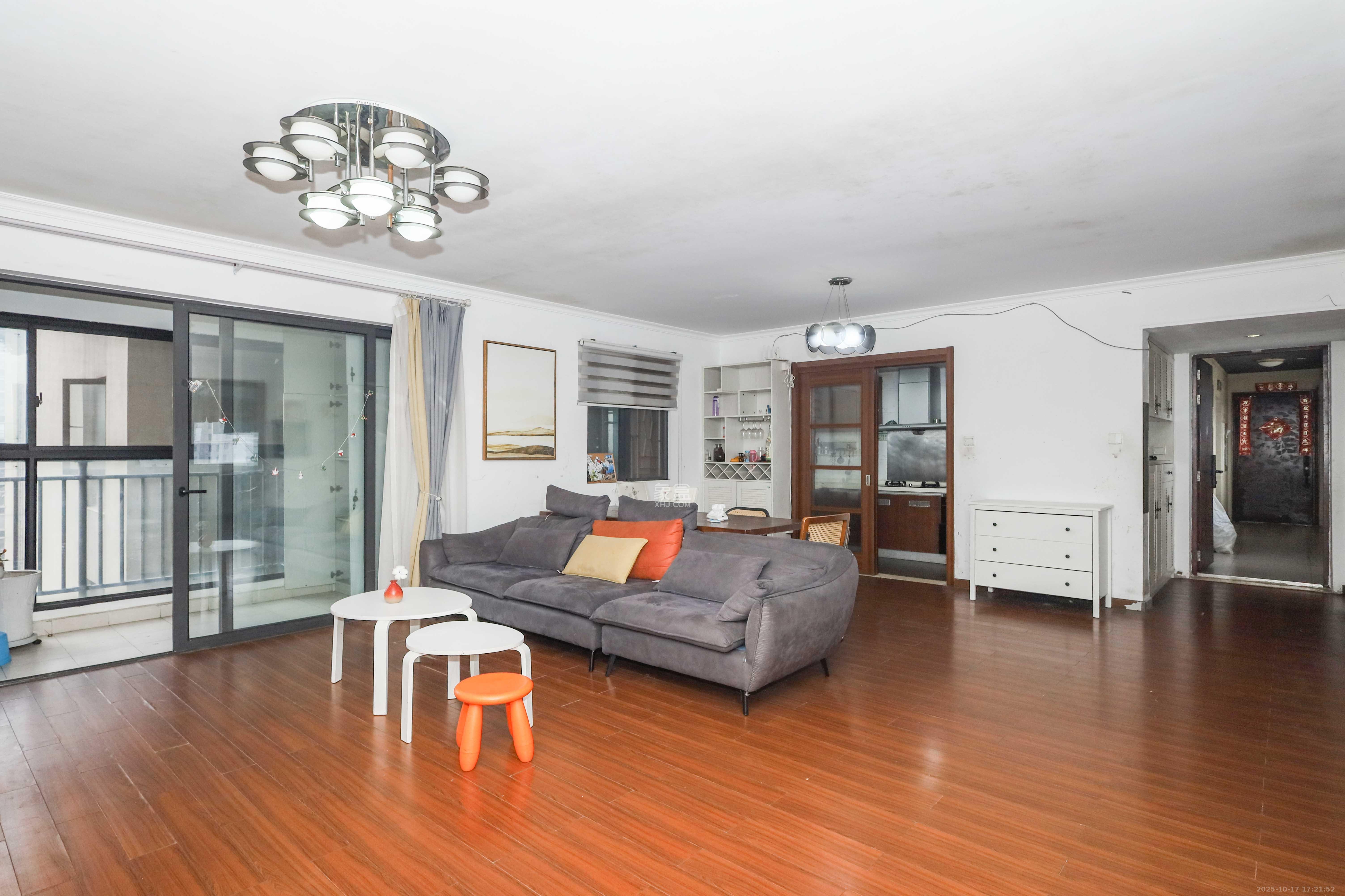 万科城市花园  3室2厅2卫    92.8万