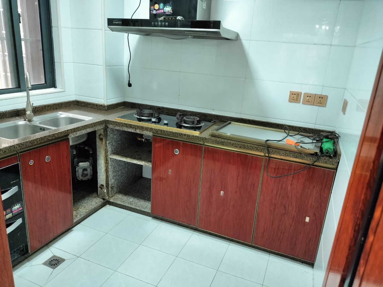 滨江新苑（一期A区）  3室2厅1卫    2800.0元/月室内图