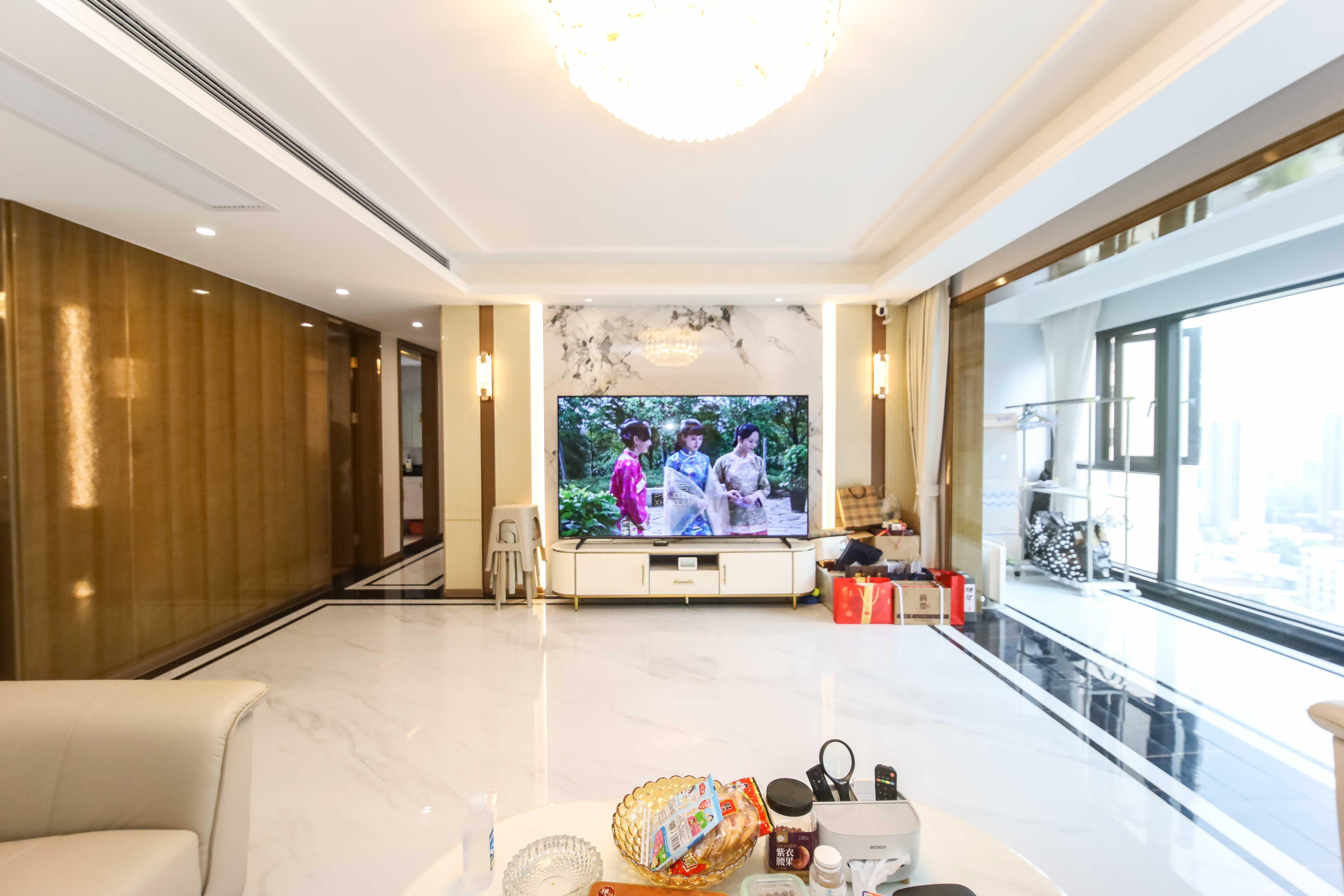 德奥悦东方  4室2厅2卫    268.0万客厅