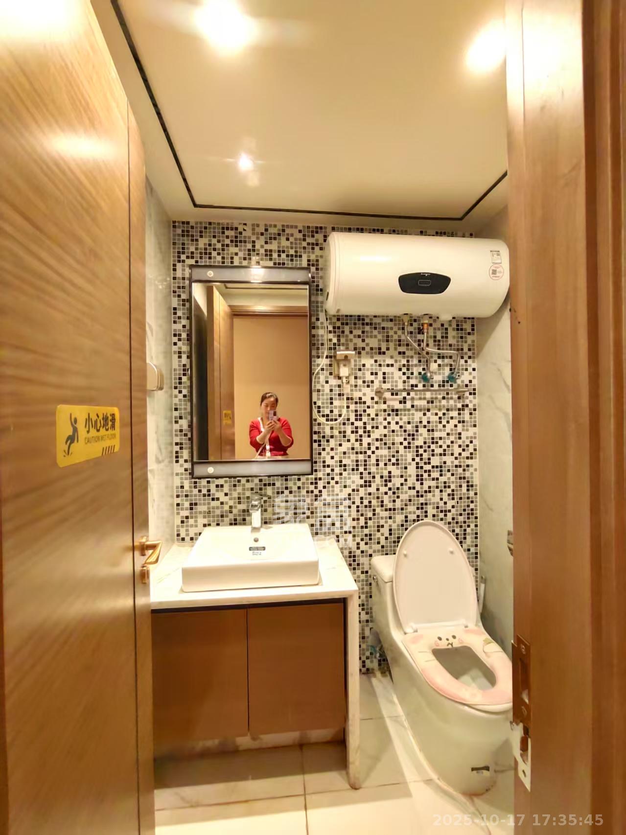 恒大誉府（融誉商业中心）  1室1厅1卫    2000.0元/月室内图