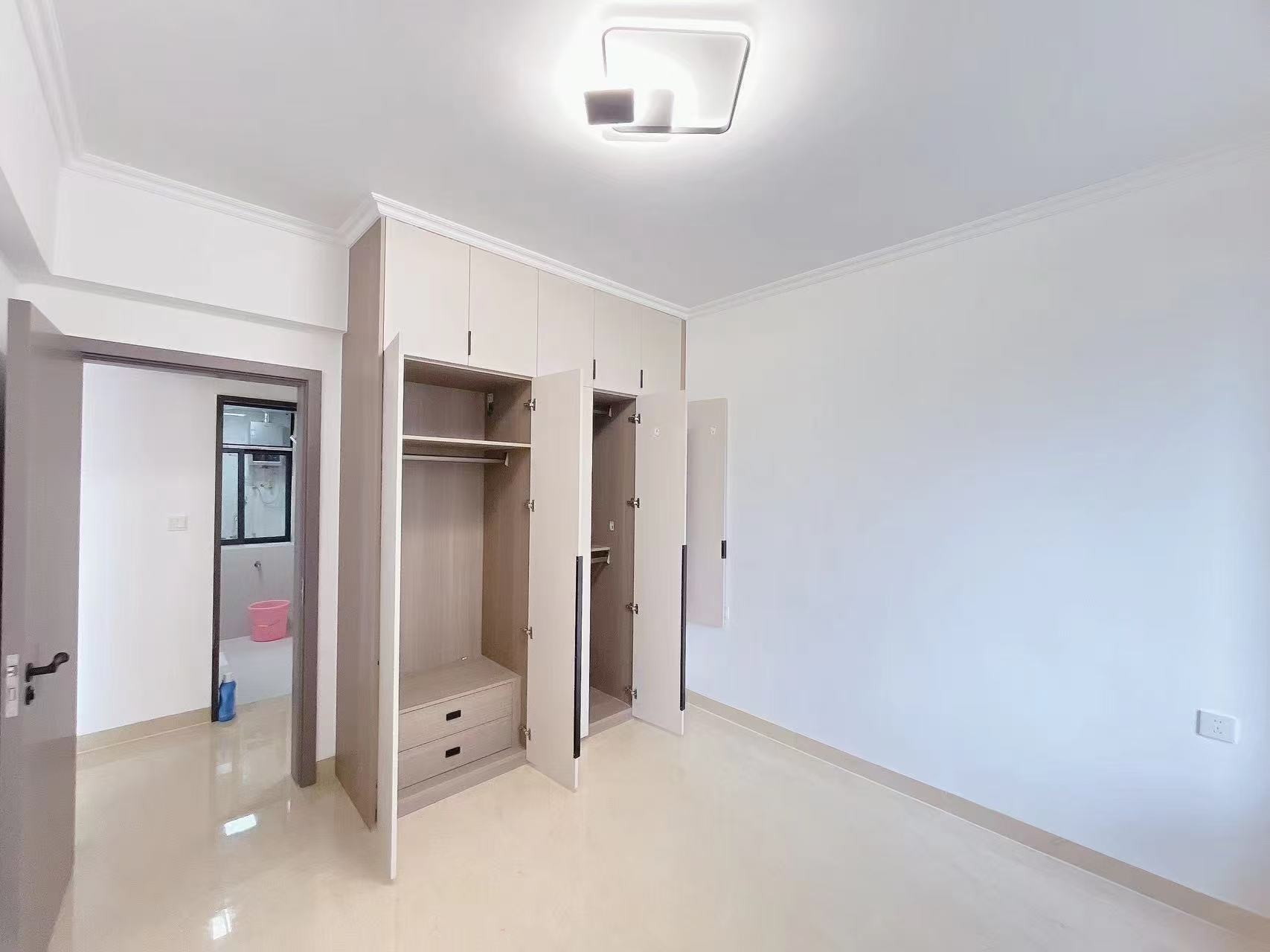 互助小区电梯房  2室1厅1卫    1600.0元/月室内图