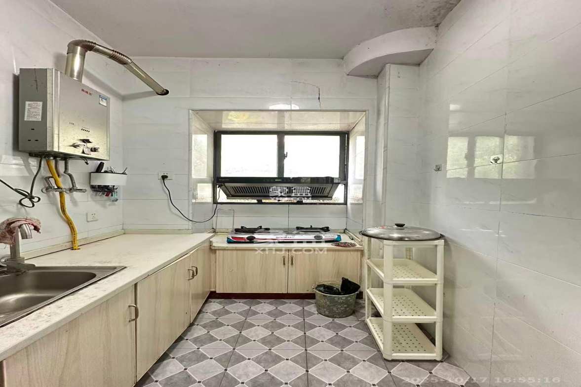 东风一村社区房(王家垅) 1室1厅1卫 1400.0元/月 东风一村社区房(王家垅) 1室1厅1卫 1400.0元/月室内图