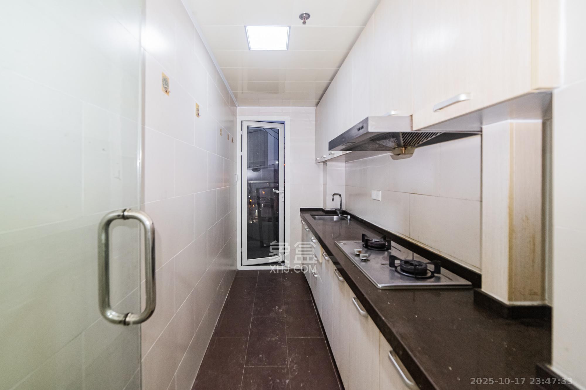 北辰三角洲E5区 1室1厅1卫 68.0万 北辰三角洲E5区 1室1厅1卫 68.0万厨房