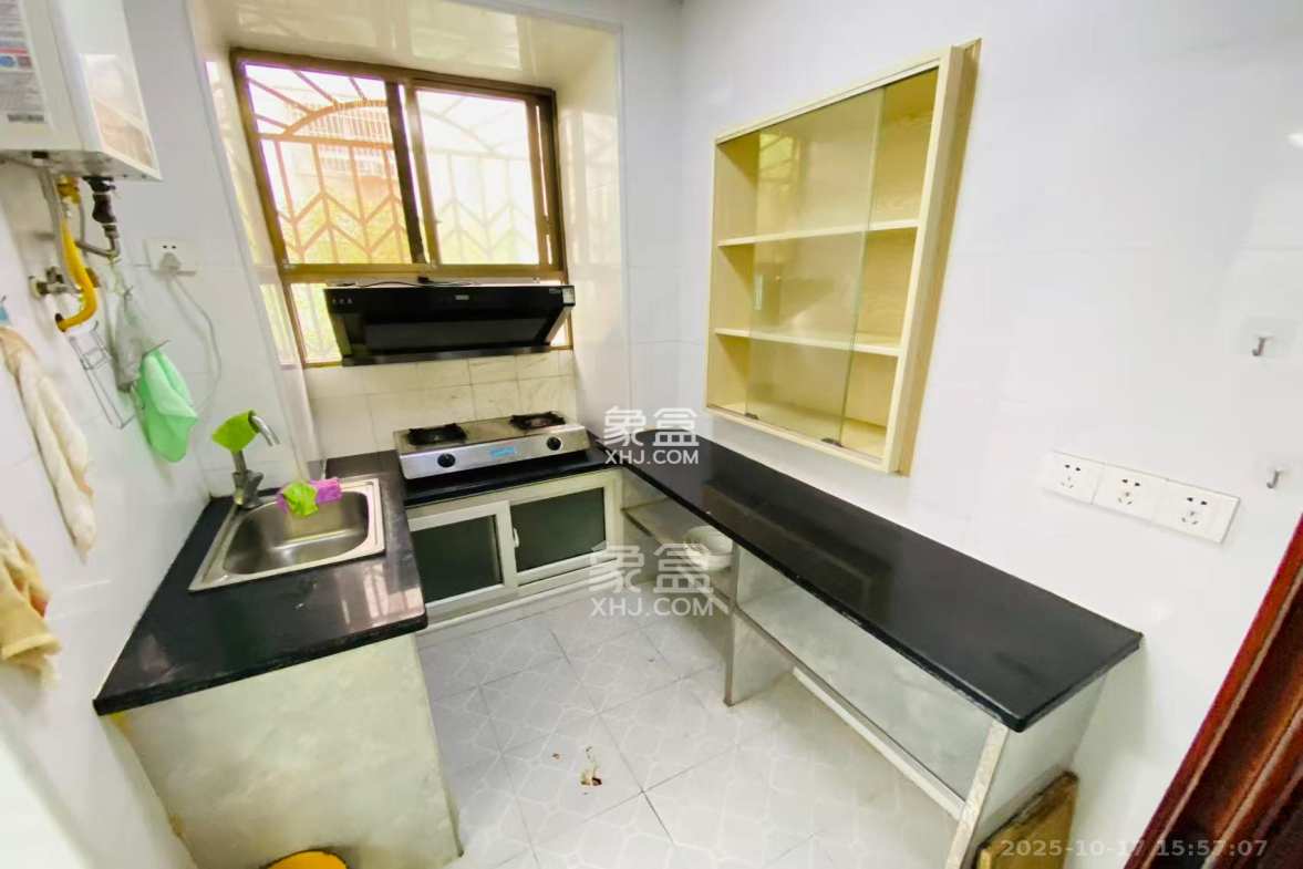 东文庙坪 2室2厅1卫 2500.0元/月 东文庙坪 2室2厅1卫 2500.0元/月室内图