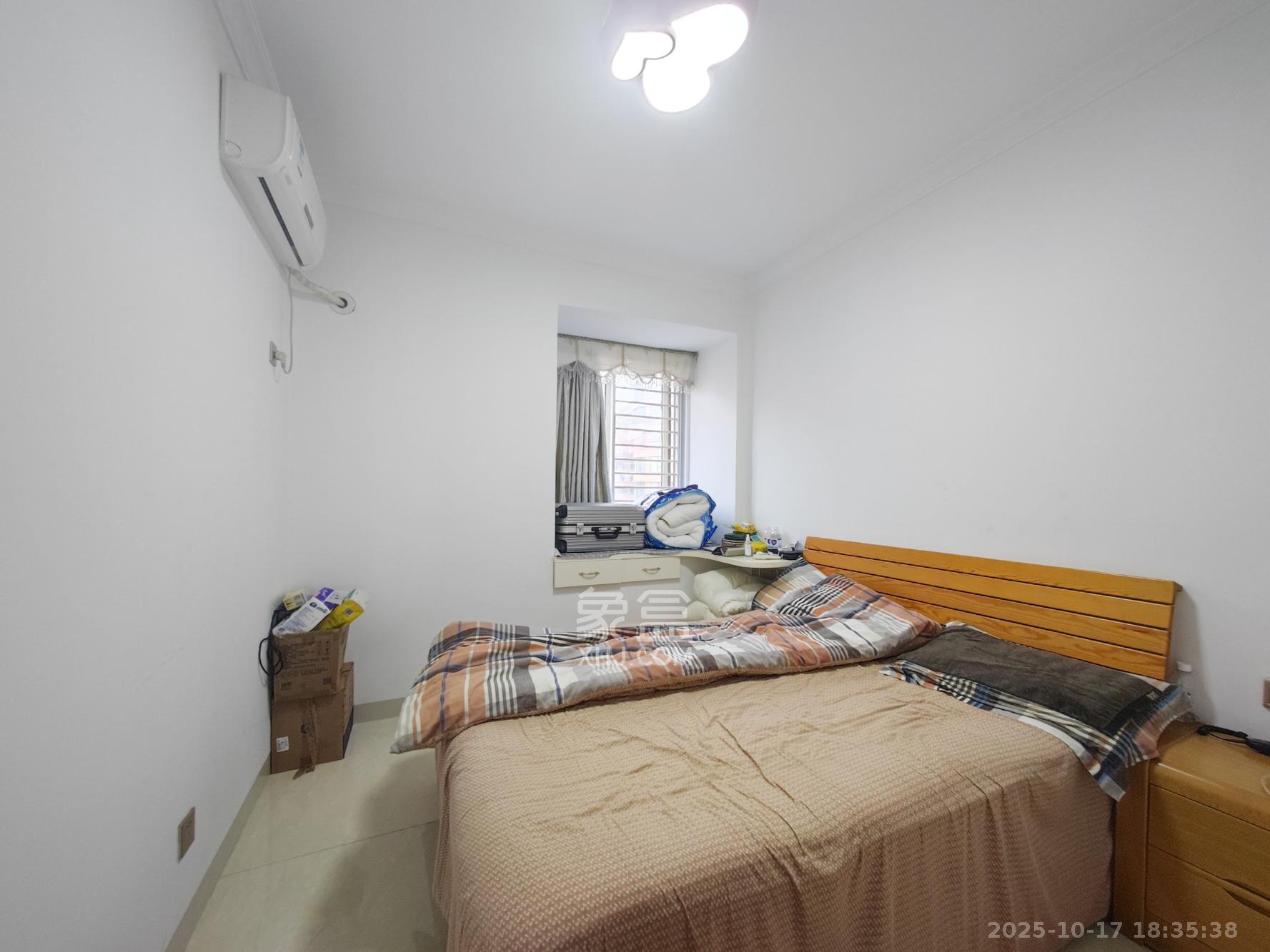 五矿万境水岸一期（万境水岸嘉苑）  2室2厅1卫    85.0万卧室