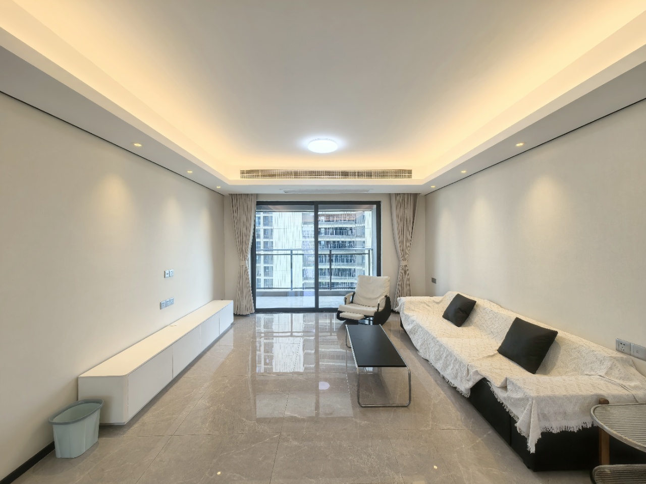 中海麓山境北区  4室2厅2卫    3200.0元/月户型图