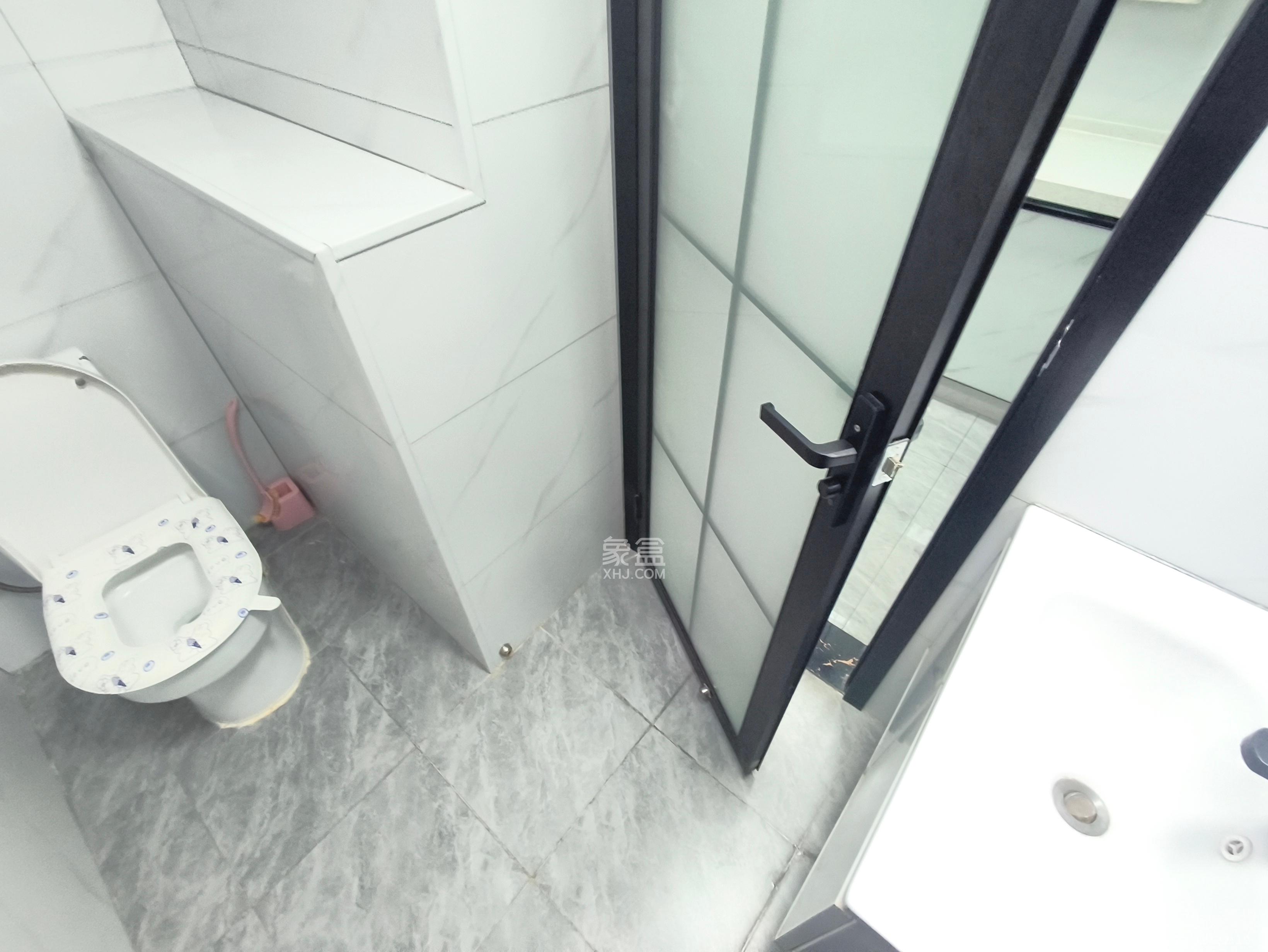 奥园城市天骄一期  1室1厅1卫    1500.0元/月室内图