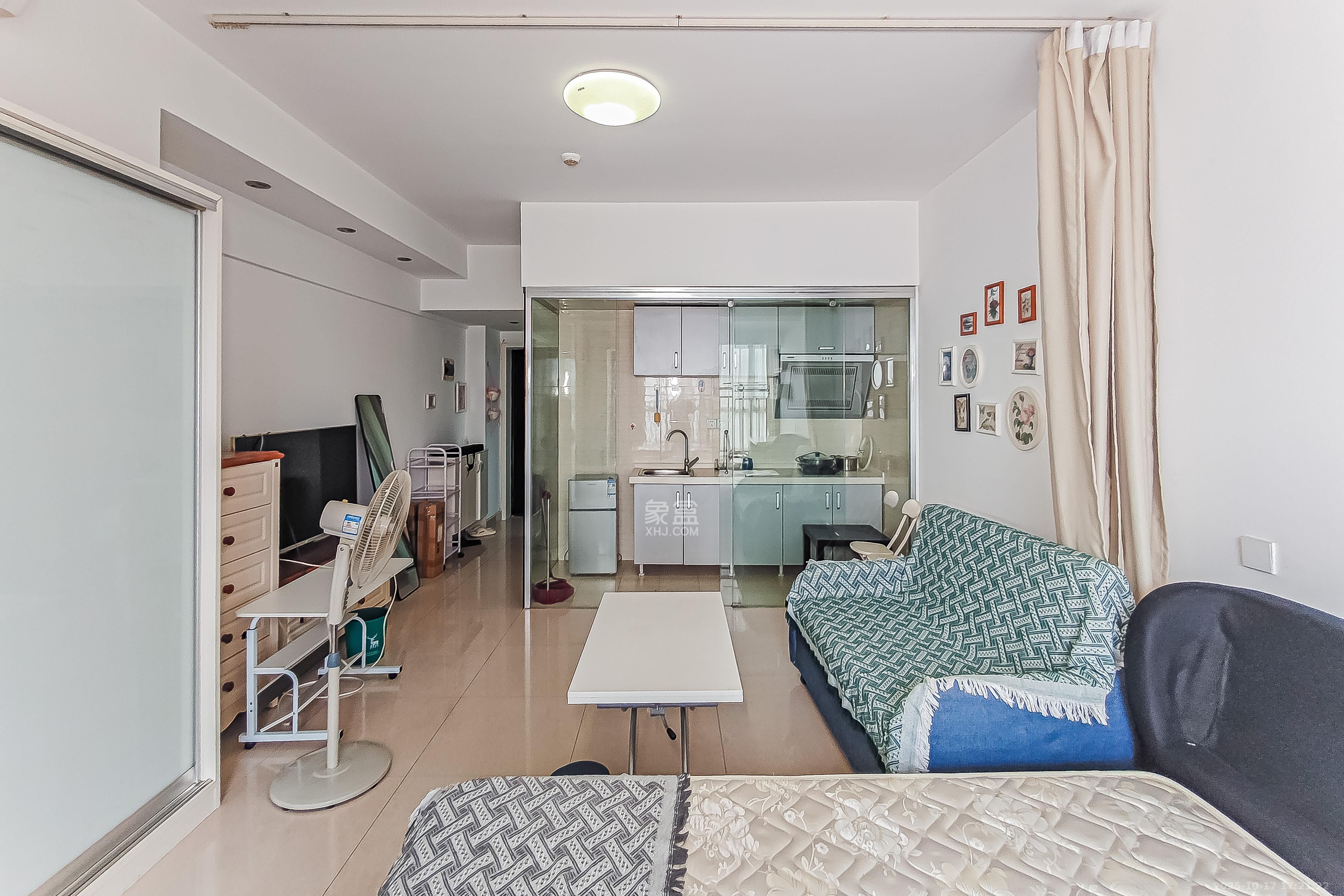 云鼎公馆 1室1厅1卫 30.0万 云鼎公馆 1室1厅1卫 30.0万客厅