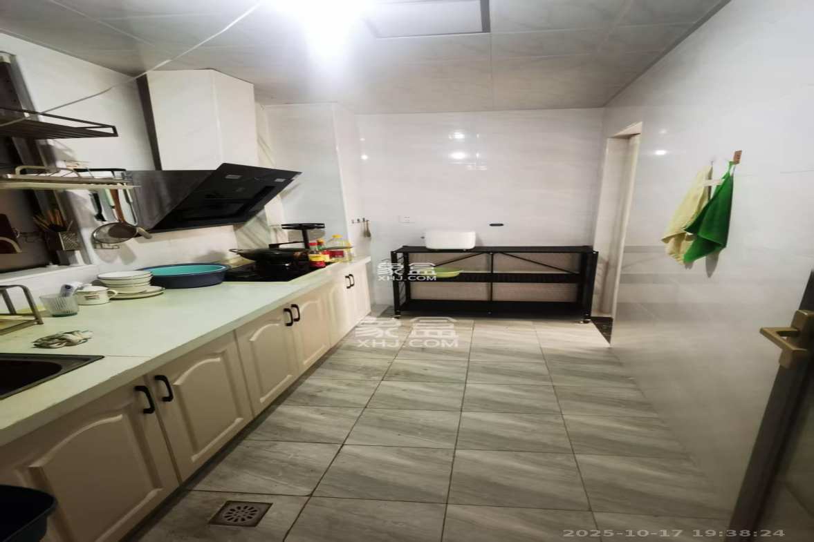 广悦星苑润园 2室2厅1卫 1700.0元/月 广悦星苑润园 2室2厅1卫 1700.0元/月室内图