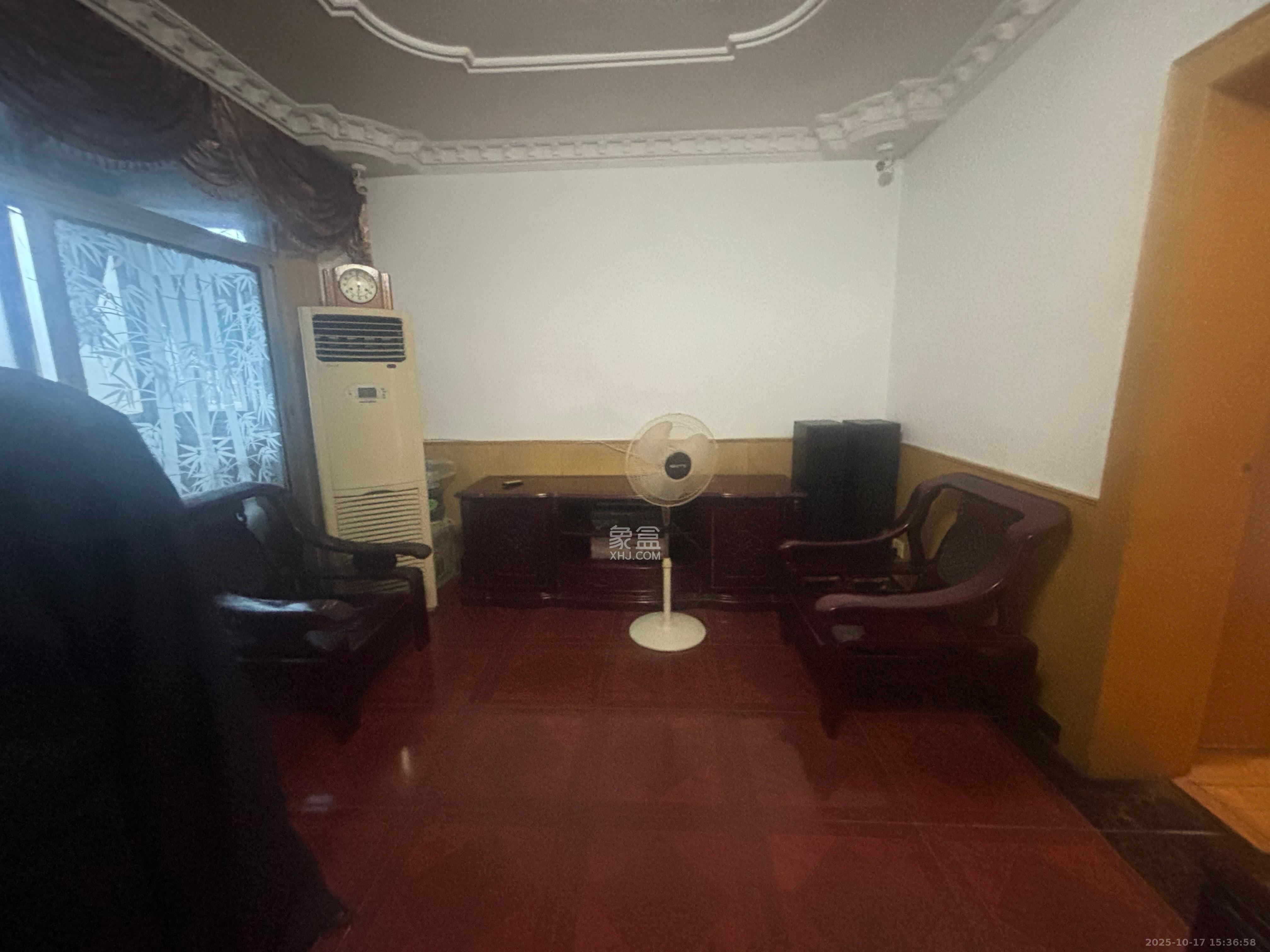 戥子桥散盘  2室1厅1卫    1800.0元/月 戥子桥散盘  2室1厅1卫    1800.0元/月室内图