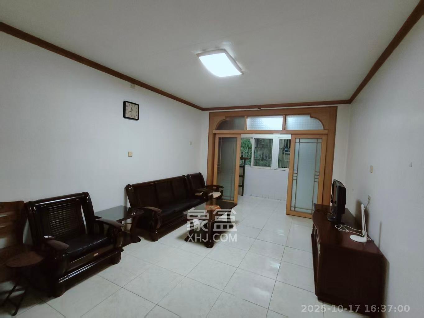 南湖路水工机械厂宿舍  2室1厅1卫    1500.0元/月