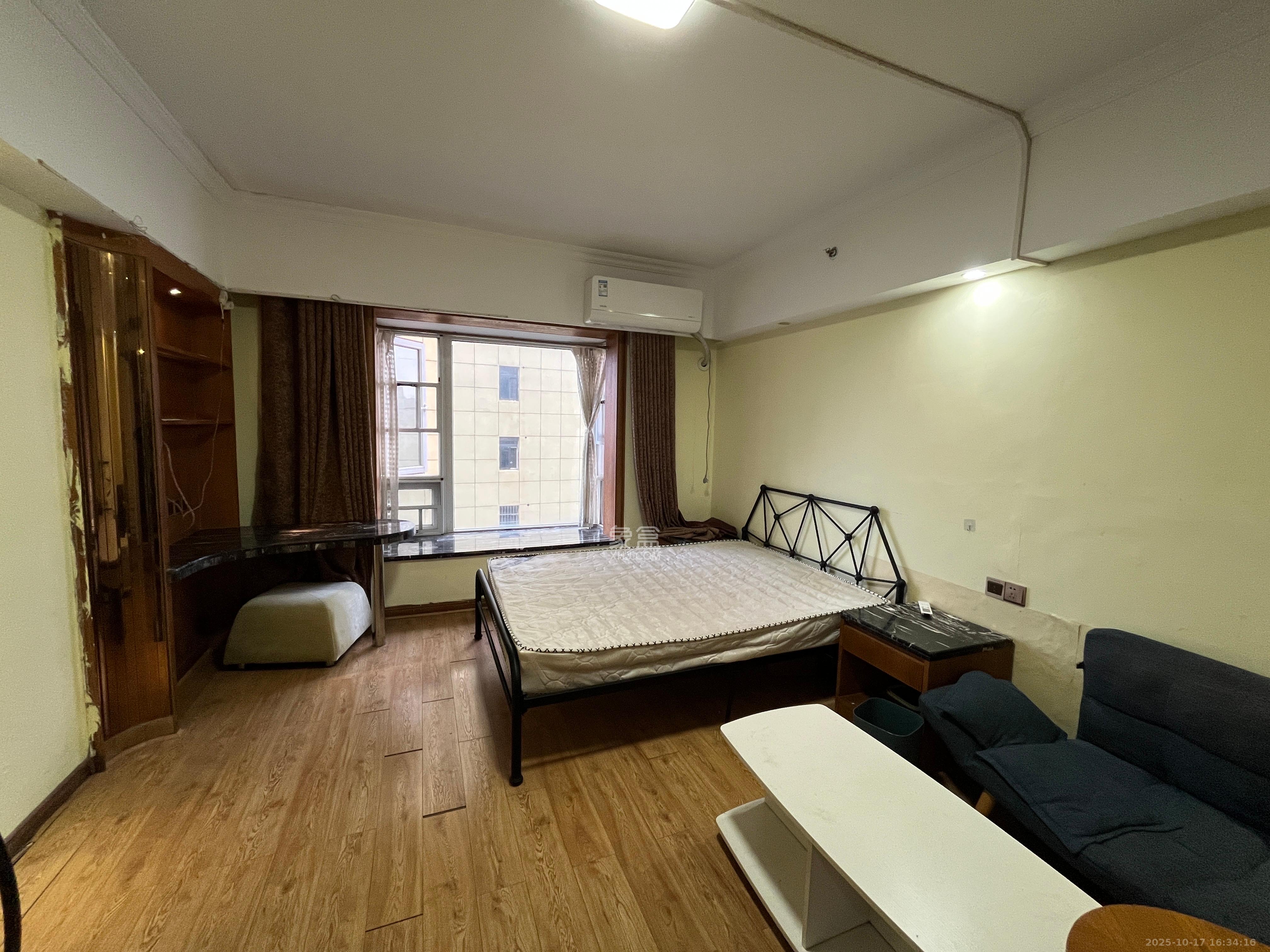 三重星都心  1室1厅1卫    1400.0元/月室内图