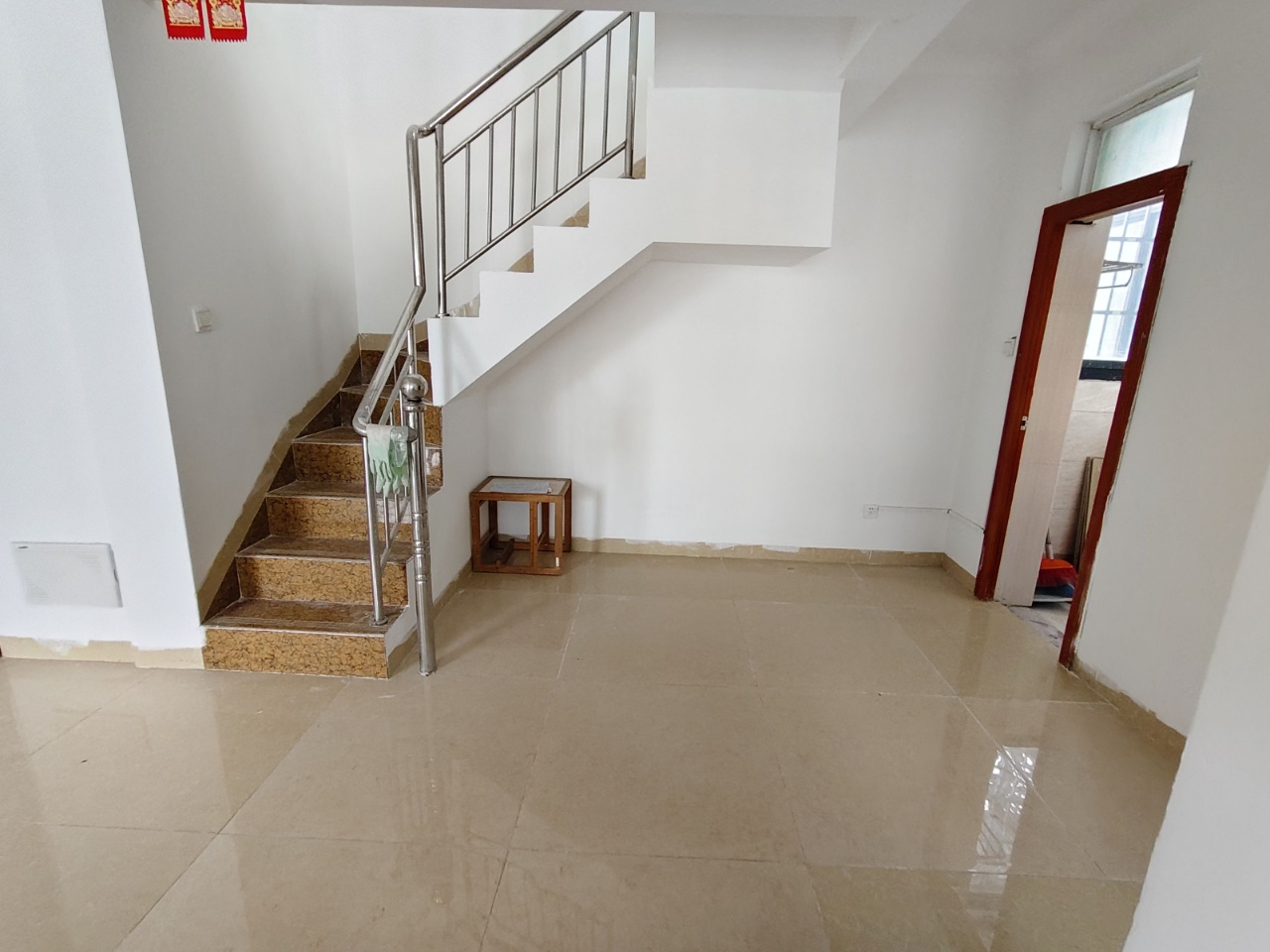 宝泰温泉花园  4室2厅2卫    3200.0元/月室内图