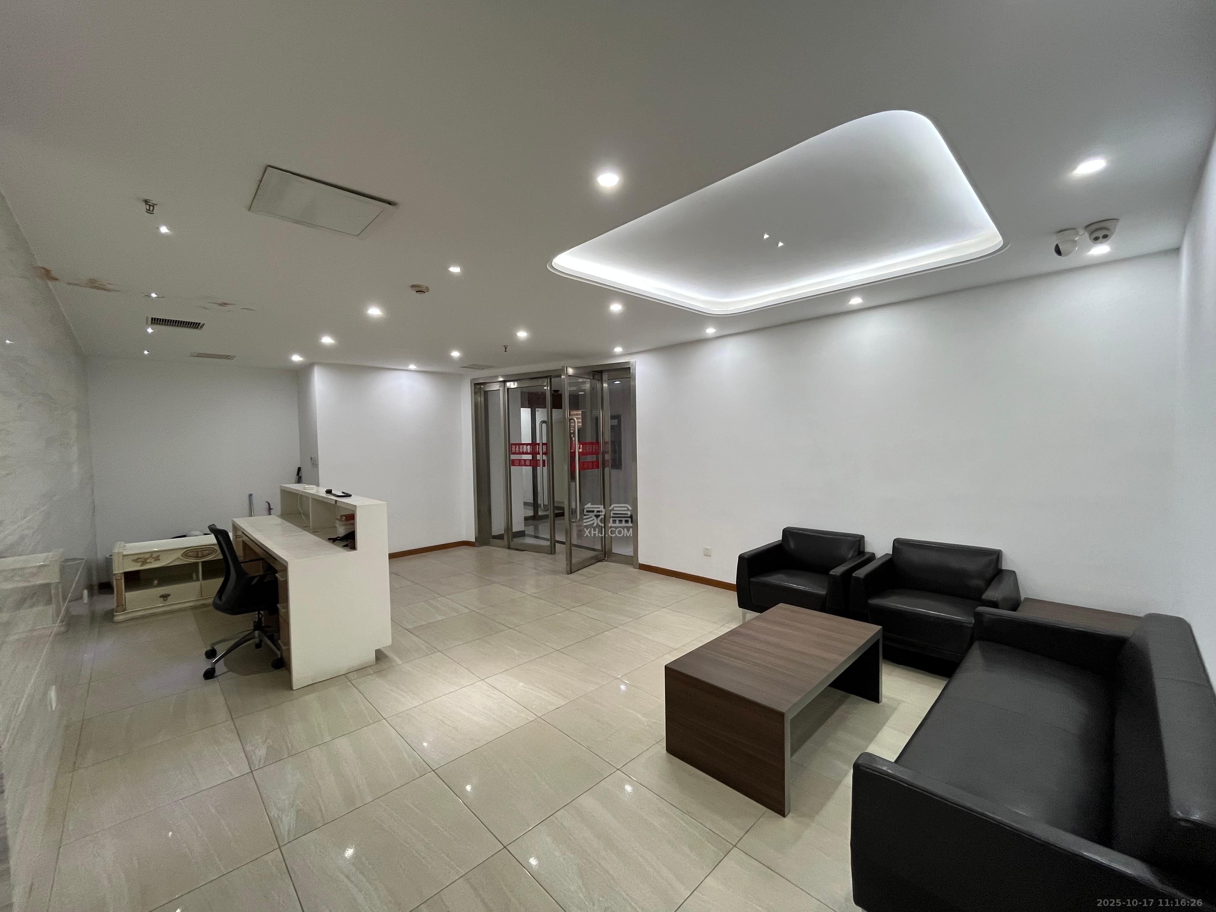 华侨国际   113.05㎡      10000.0元/月