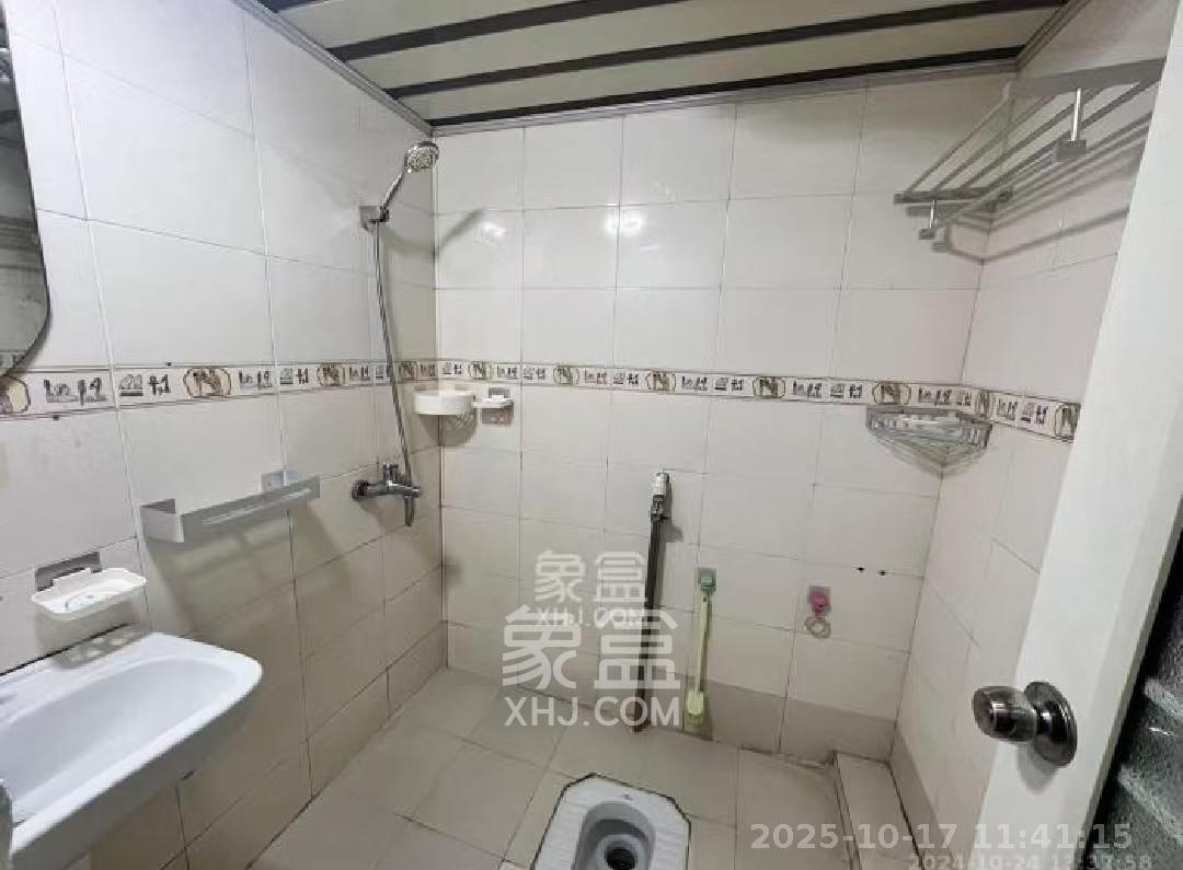 先锋水韵花都  1室1厅1卫    1600.0元/月室内图