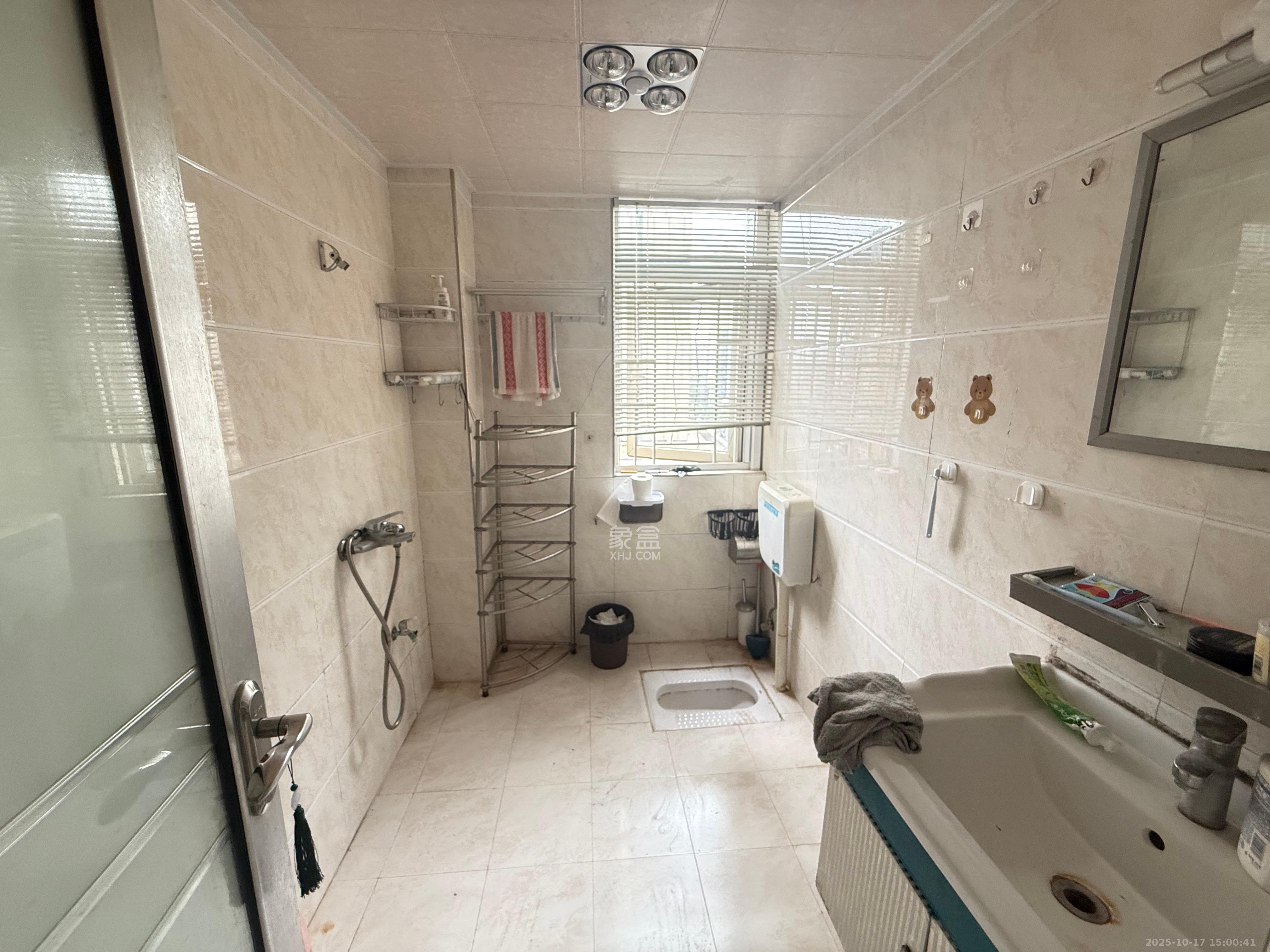 泊爱蓝湾 2室2厅1卫 2200.0元/月 泊爱蓝湾 2室2厅1卫 2200.0元/月室内图