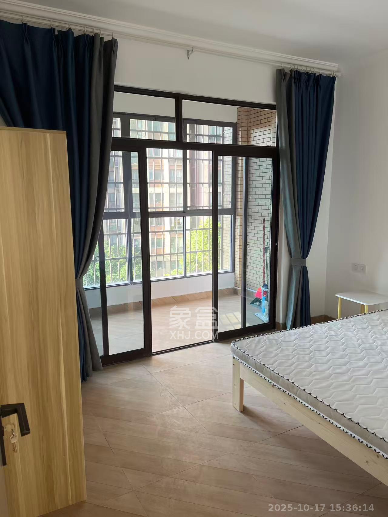 三景华御  3室2厅2卫    2000.0元/月 三景华御  3室2厅2卫    2000.0元/月室内图