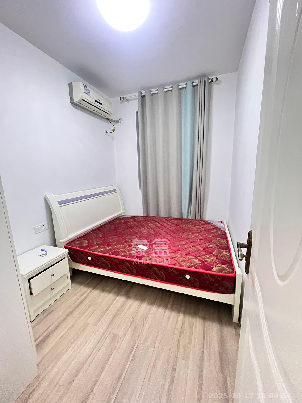 卓越蔚蓝城邦  3室2厅1卫    2000.0元/月 卓越蔚蓝城邦  3室2厅1卫    2000.0元/月室内图