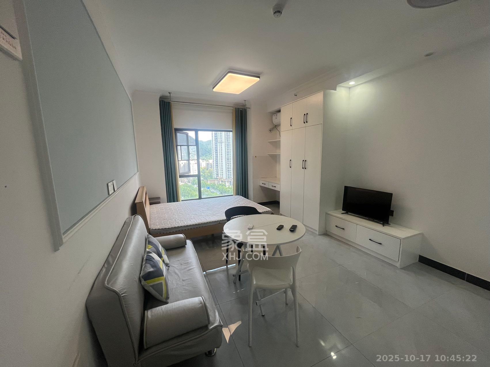 佳兆业云顶梅溪湖(佳兆业梅溪荟)  1室1厅1卫    1350.0元/月 佳兆业云顶梅溪湖(佳兆业梅溪荟)  1室1厅1卫    1350.0元/月