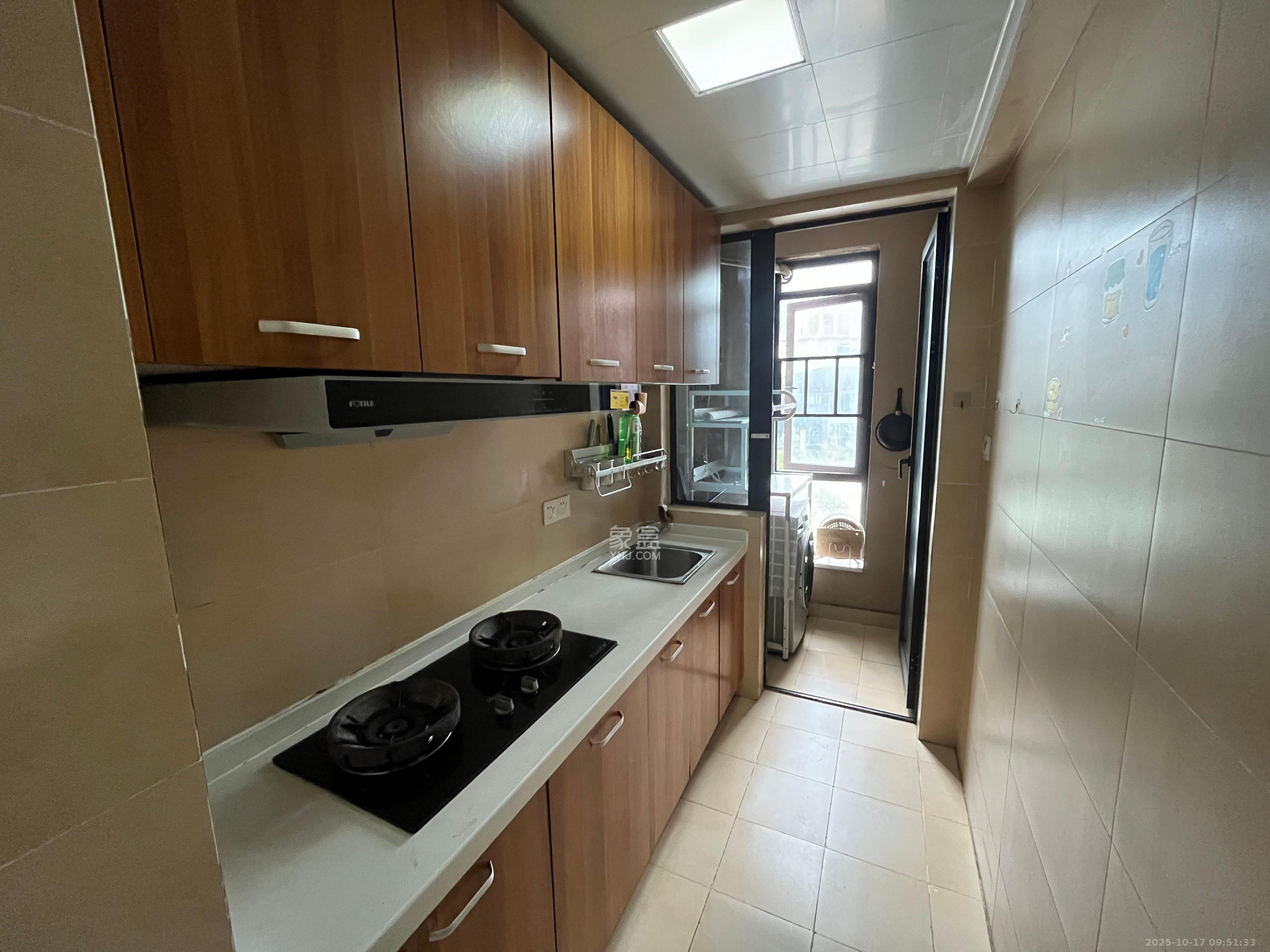 协信星澜汇  3室1厅1卫    2600.0元/月 协信星澜汇  3室1厅1卫    2600.0元/月室内图