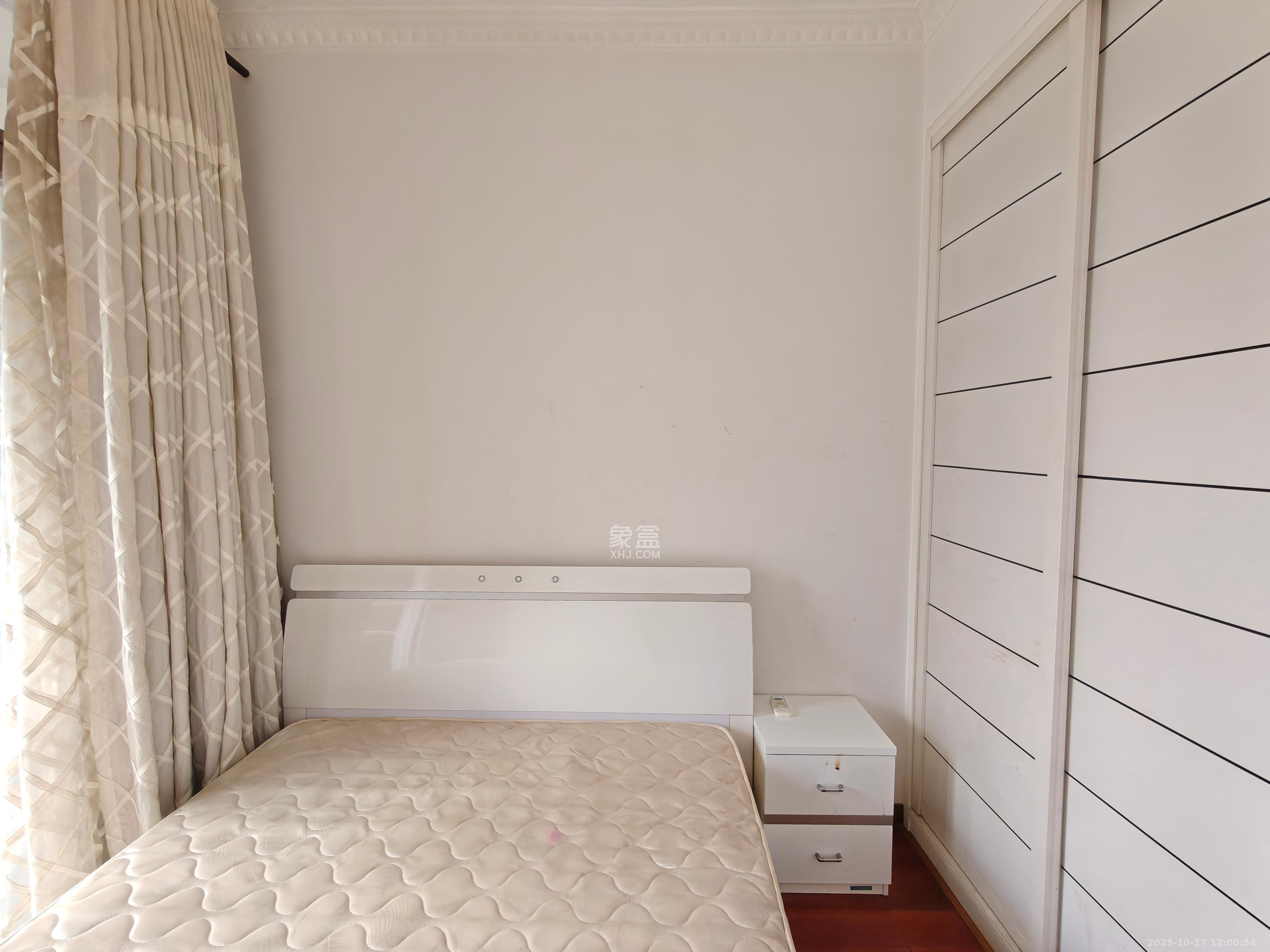 新华都万家城  1室0厅0卫    2300.0元/月 新华都万家城  1室0厅0卫    2300.0元/月室内图