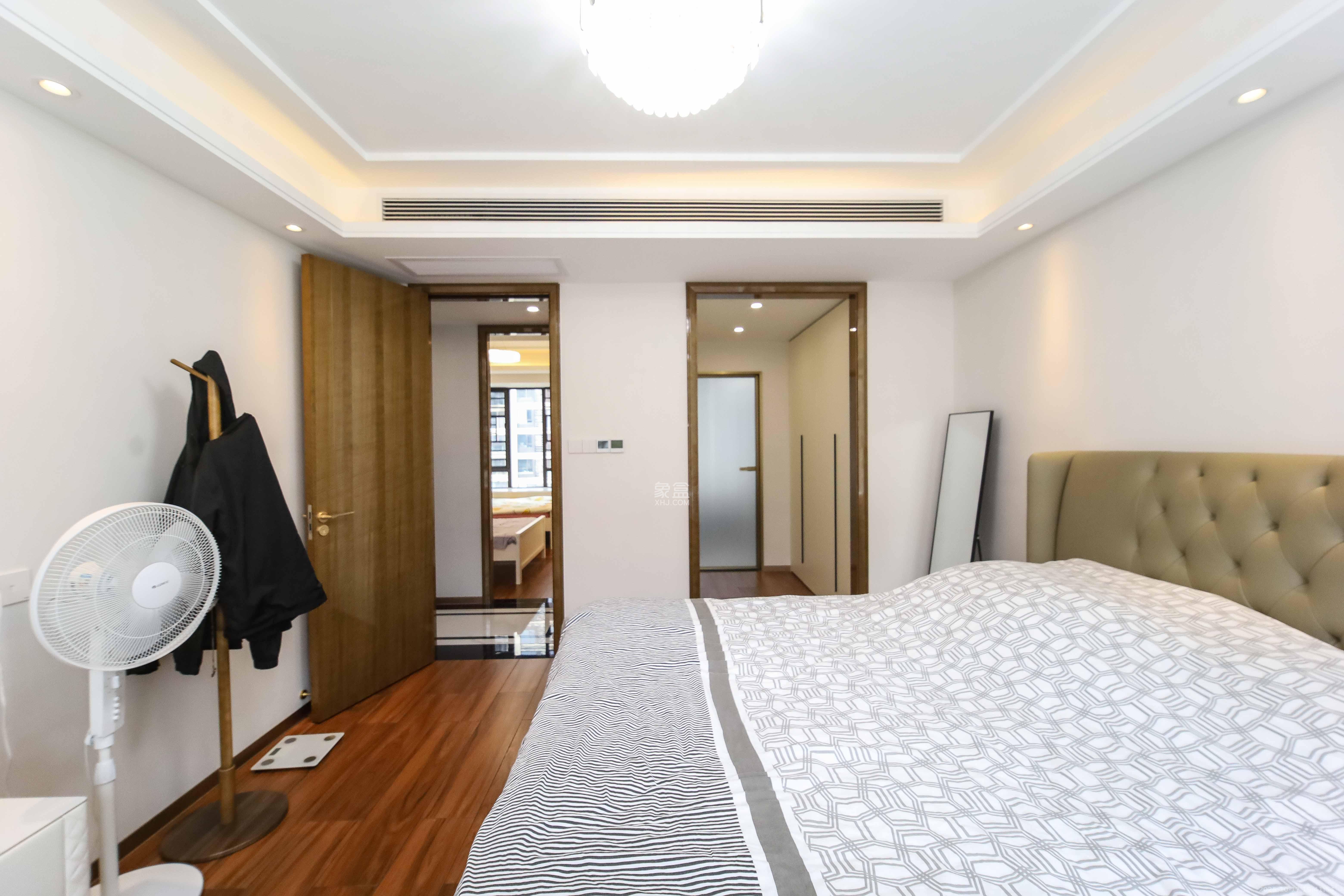 德奥悦东方  4室2厅2卫    268.0万卧室