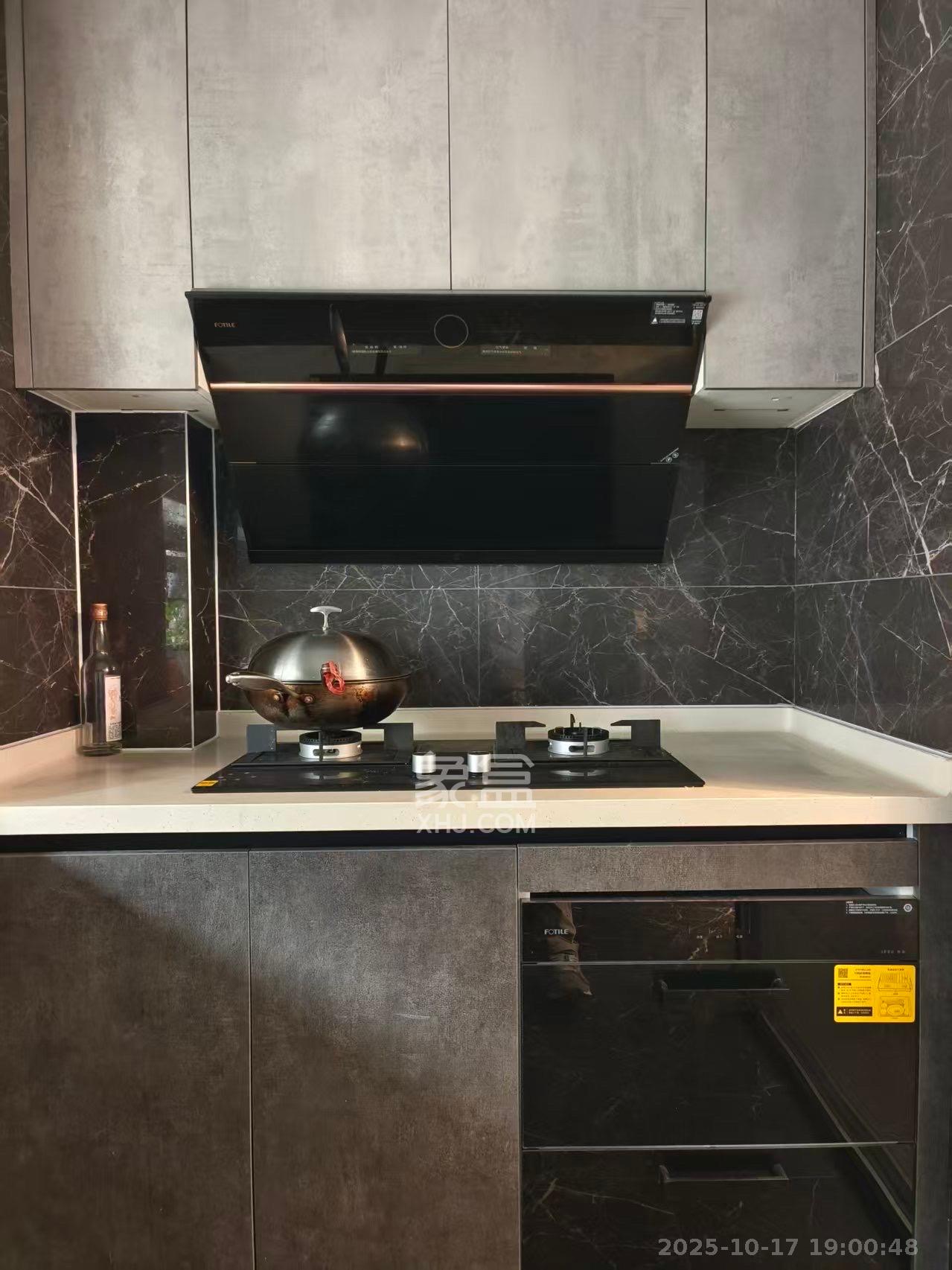 绿地麓云国际一期 6室2厅3卫 7000.0元/月 绿地麓云国际一期 6室2厅3卫 7000.0元/月室内图