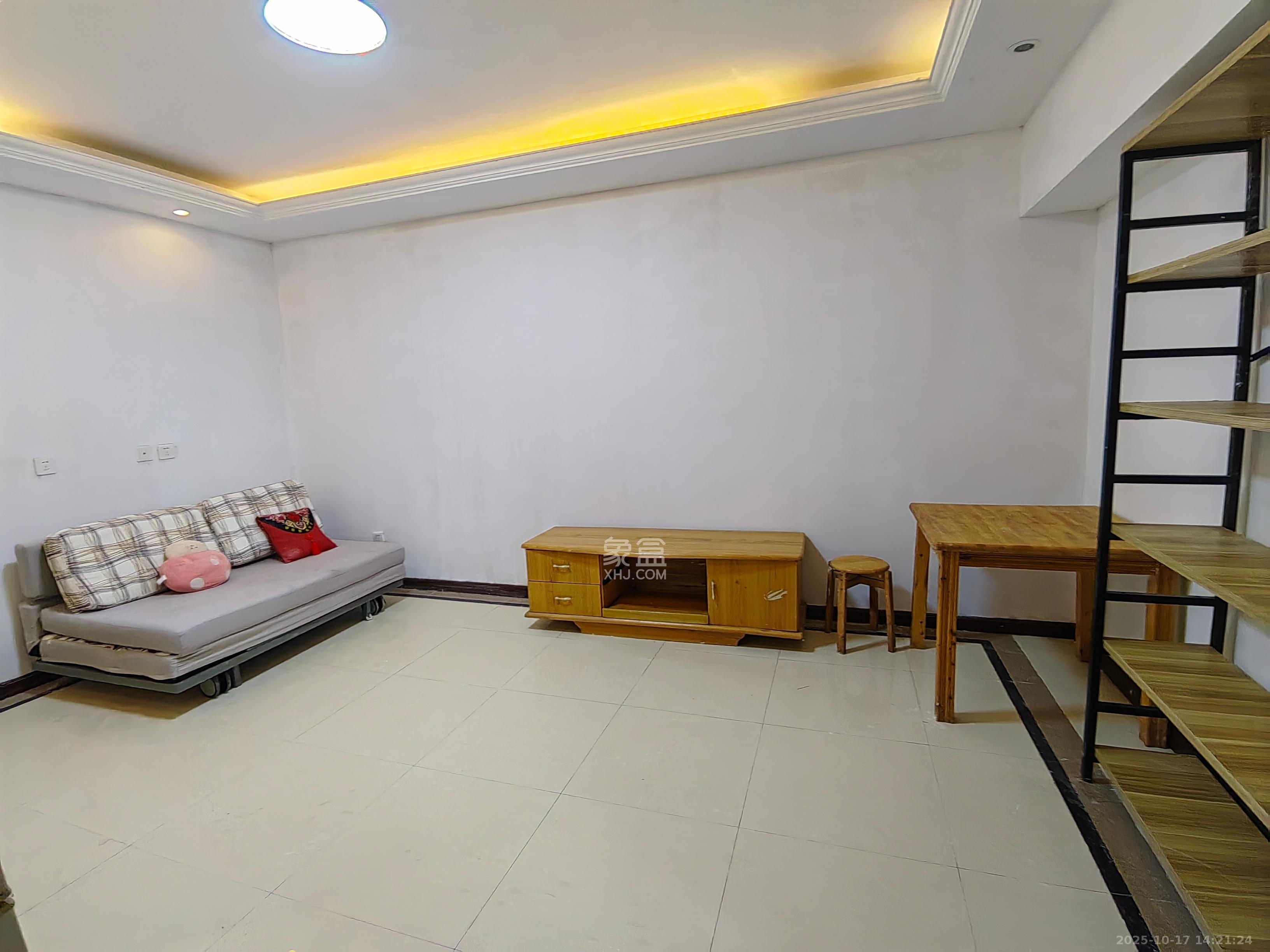 郡原居里  1室1厅1卫    1380.0元/月 郡原居里  1室1厅1卫    1380.0元/月