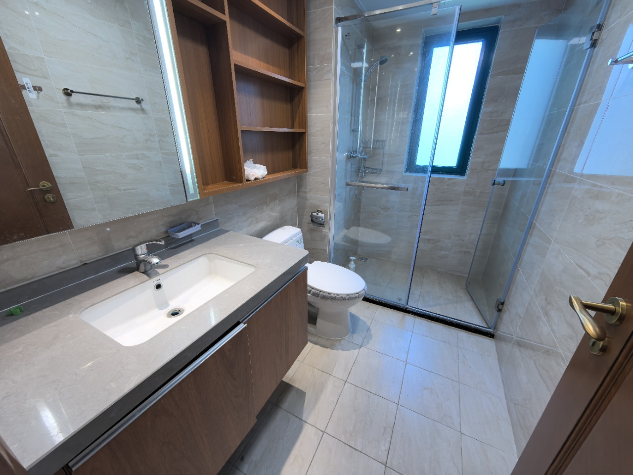 恒大绿洲 3室2厅2卫 1500.0元/月 恒大绿洲 3室2厅2卫 1500.0元/月室内图