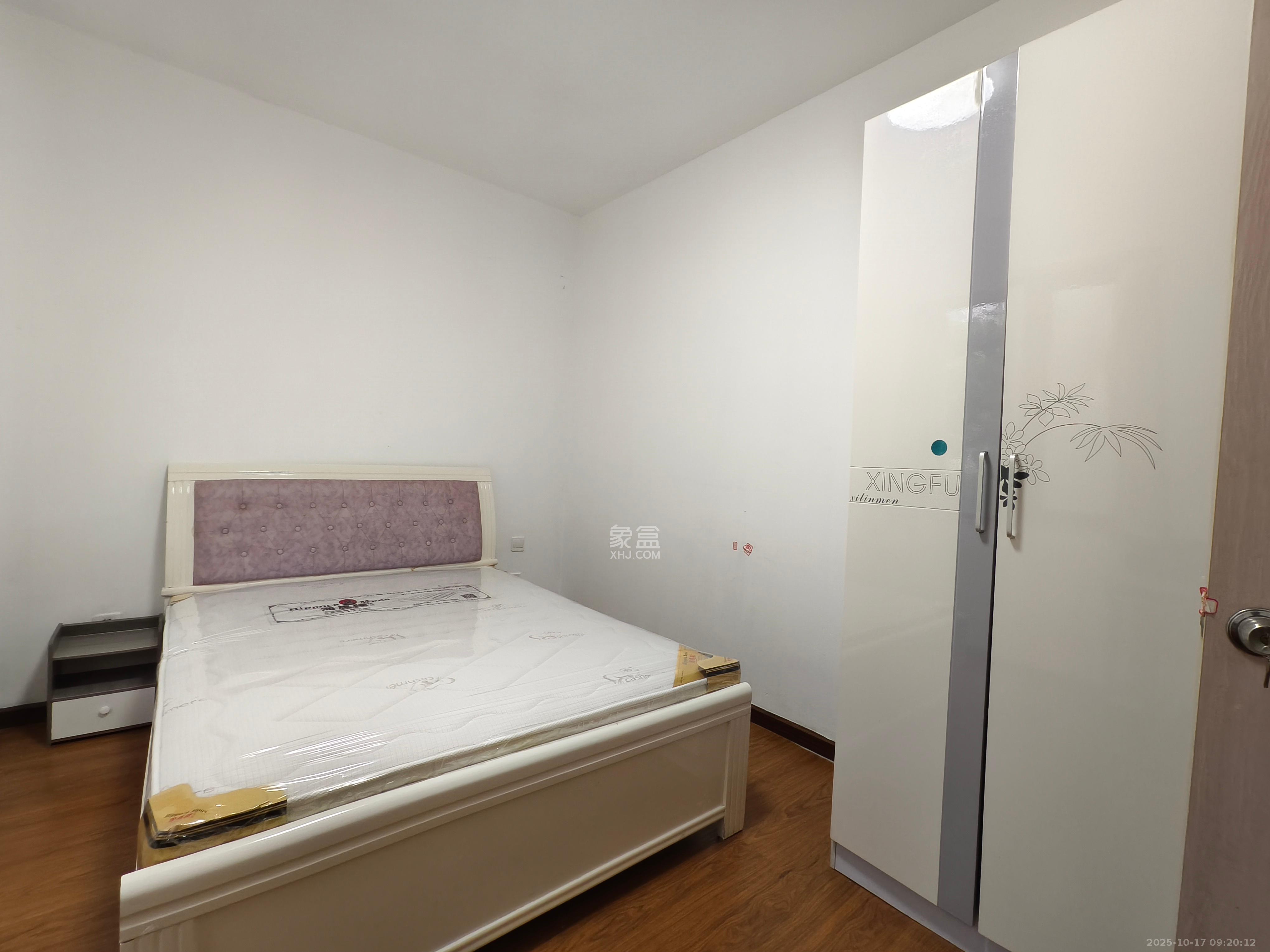 花漾年华（桂花园）  1室1厅1卫    1350.0元/月室内图