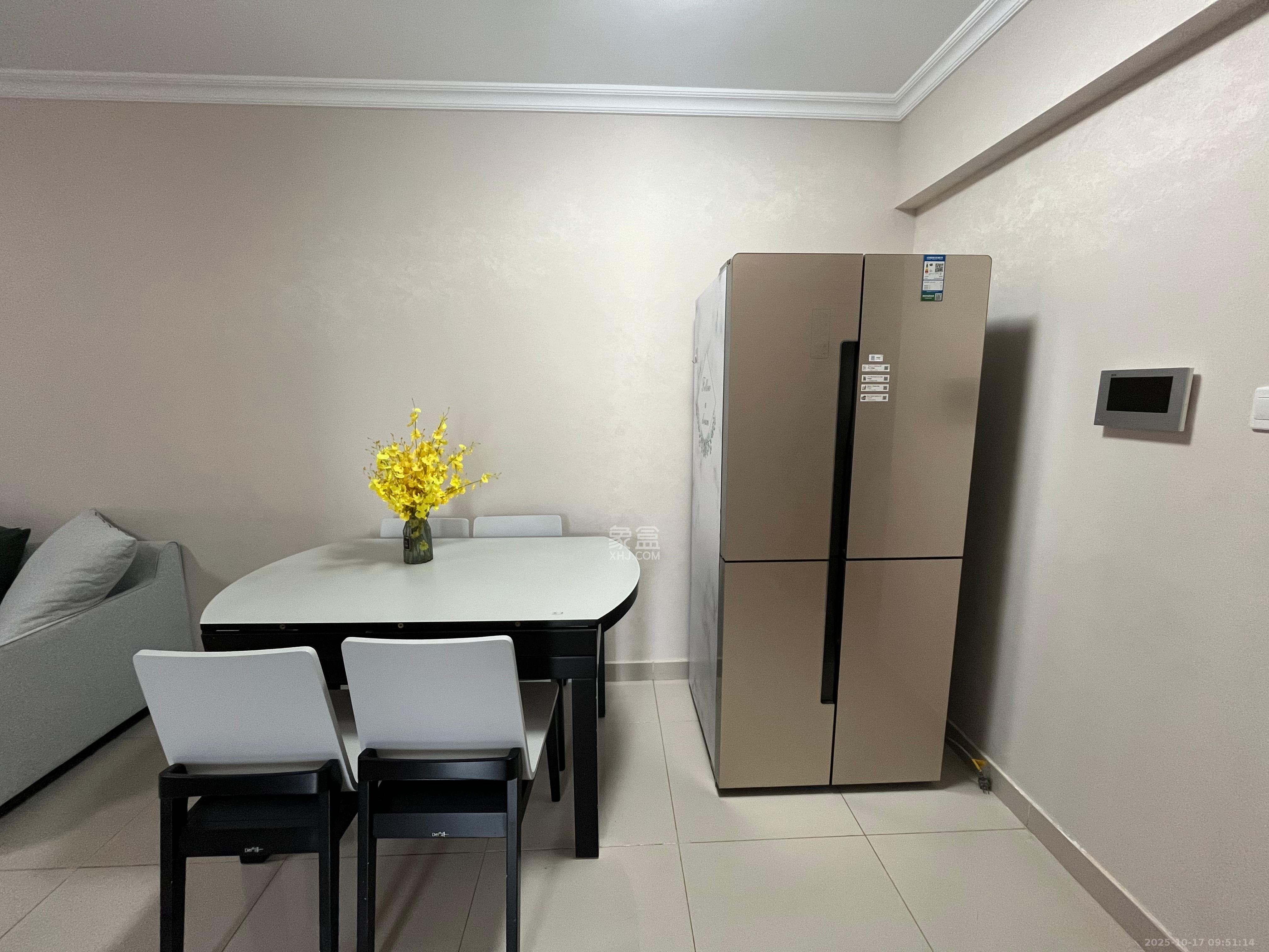 协信星澜汇  3室1厅1卫    2600.0元/月 协信星澜汇  3室1厅1卫    2600.0元/月室内图