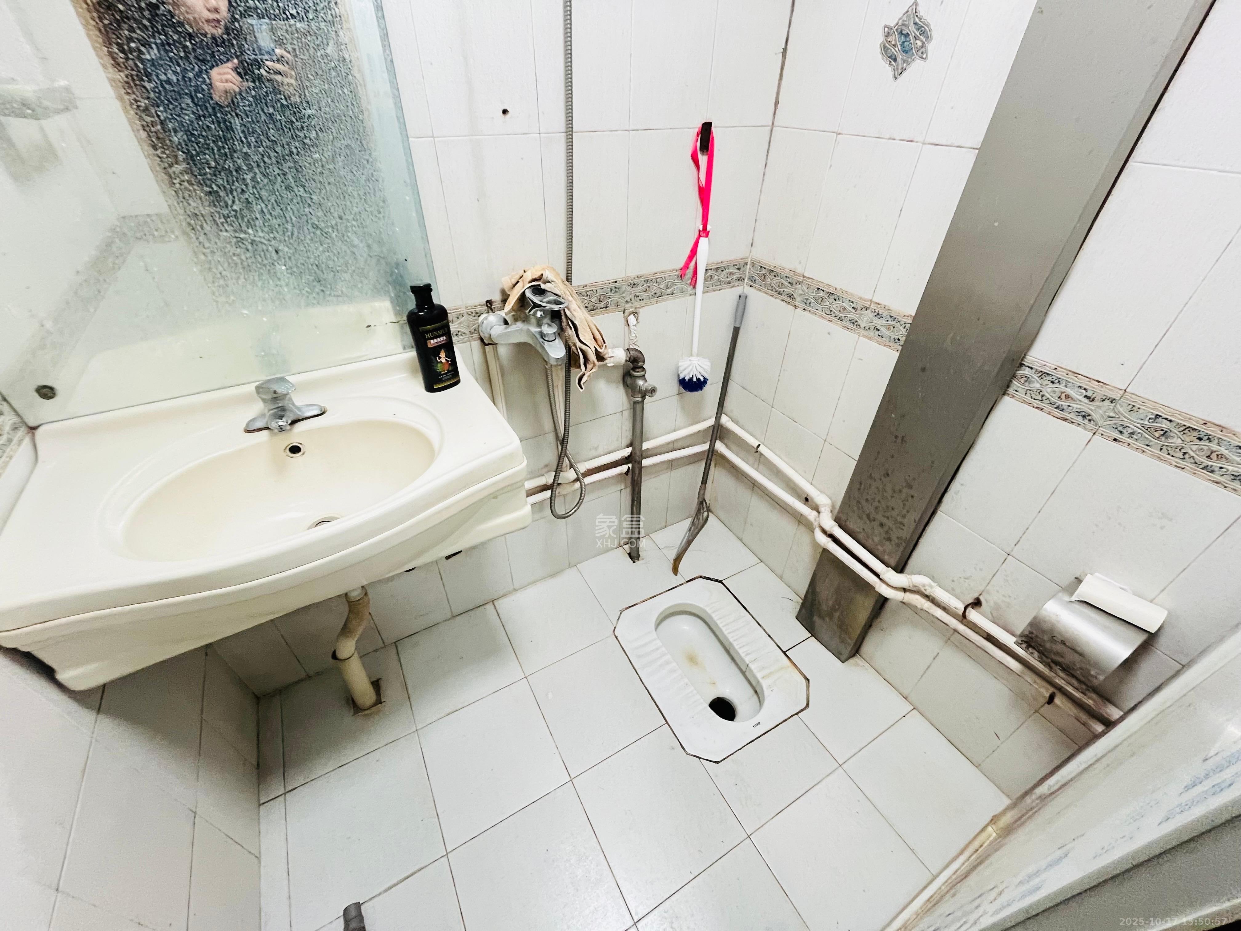 工农新村(工农桥社区) 1室1厅1卫 1300.0元/月 工农新村(工农桥社区) 1室1厅1卫 1300.0元/月室内图