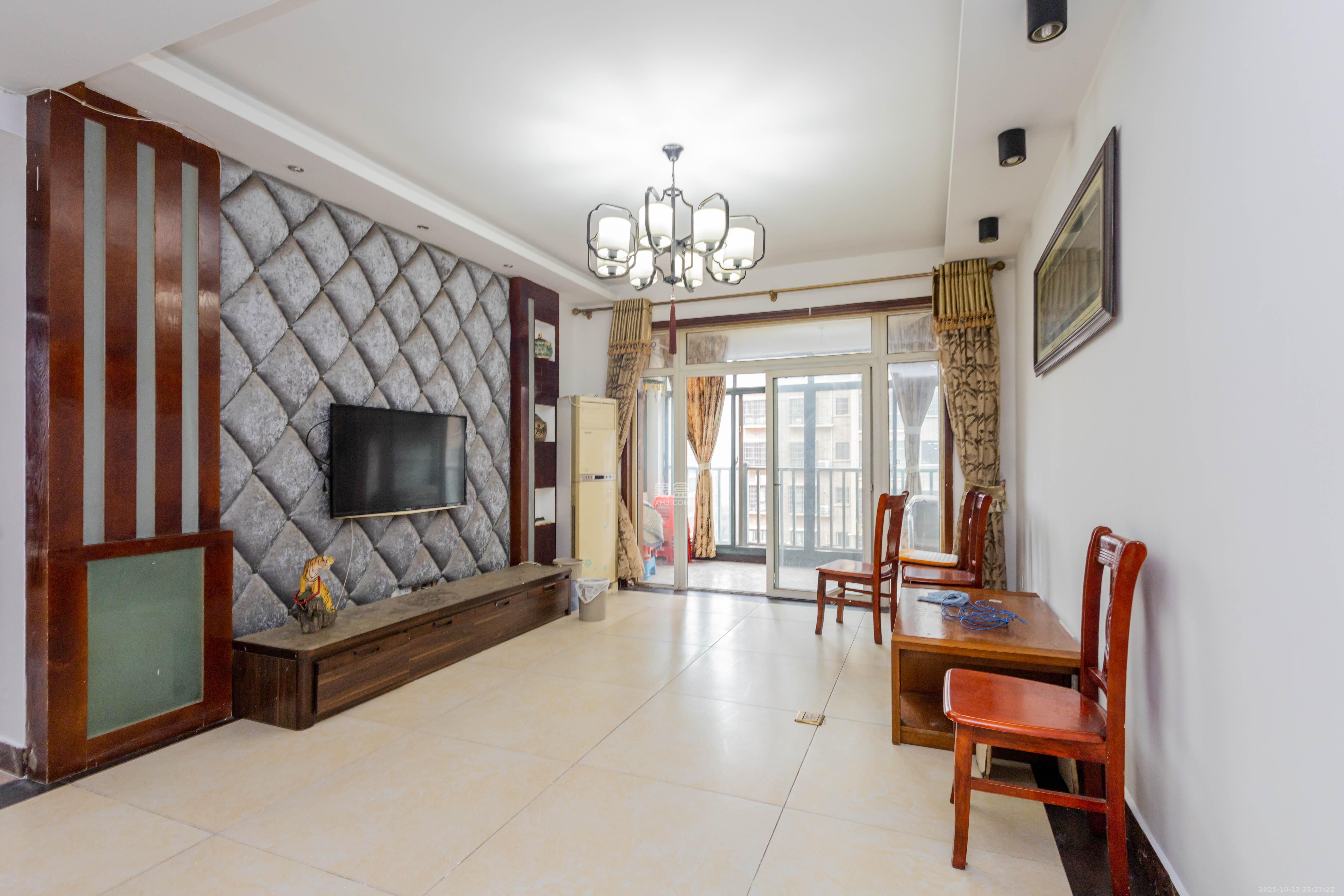 博雅湘水湾 2室2厅1卫 45.0万 博雅湘水湾 2室2厅1卫 45.0万客厅