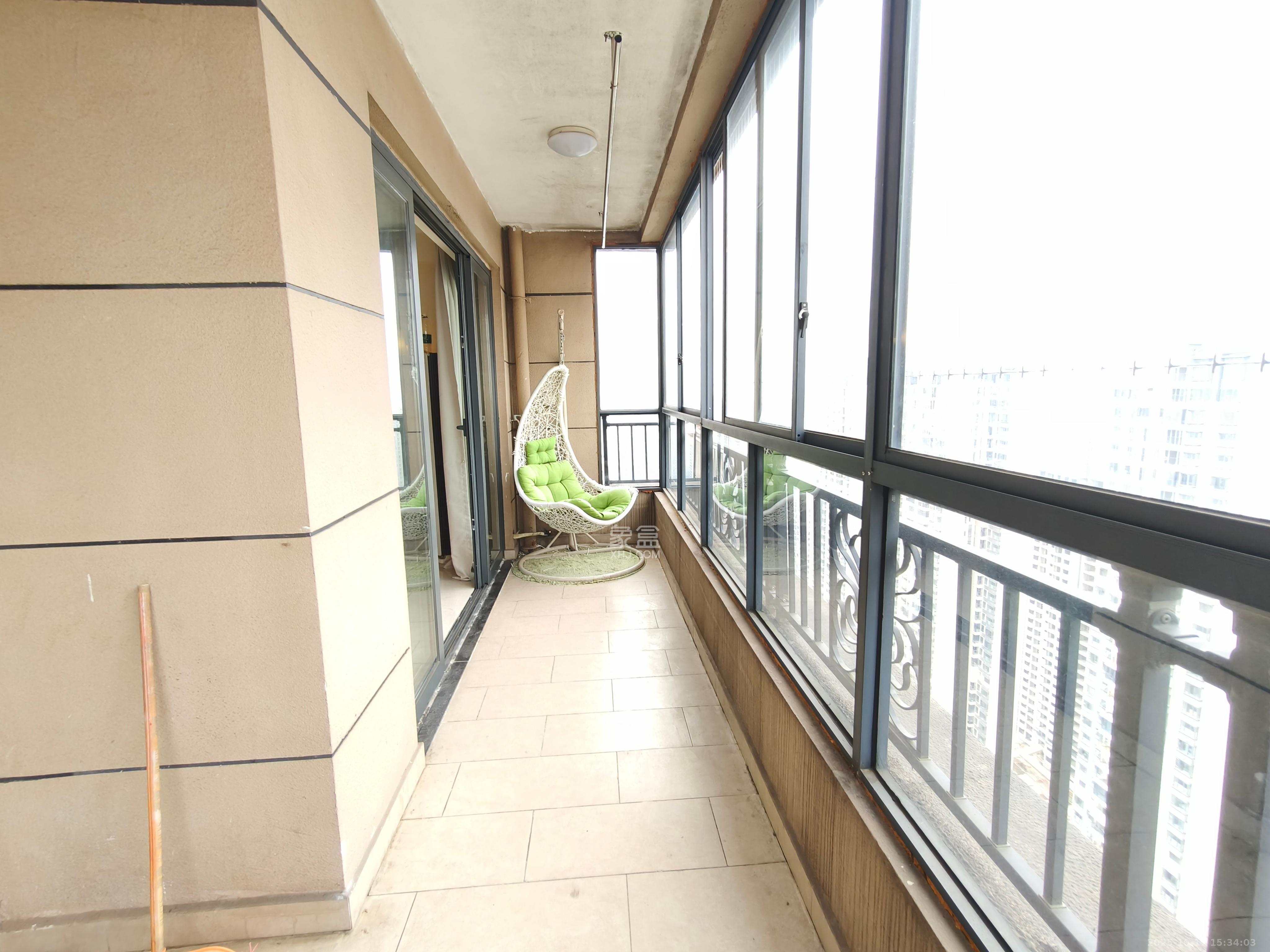 恒大御景半岛锦绣苑  3室2厅2卫    3300.0元/月 恒大御景半岛锦绣苑  3室2厅2卫    3300.0元/月室内图