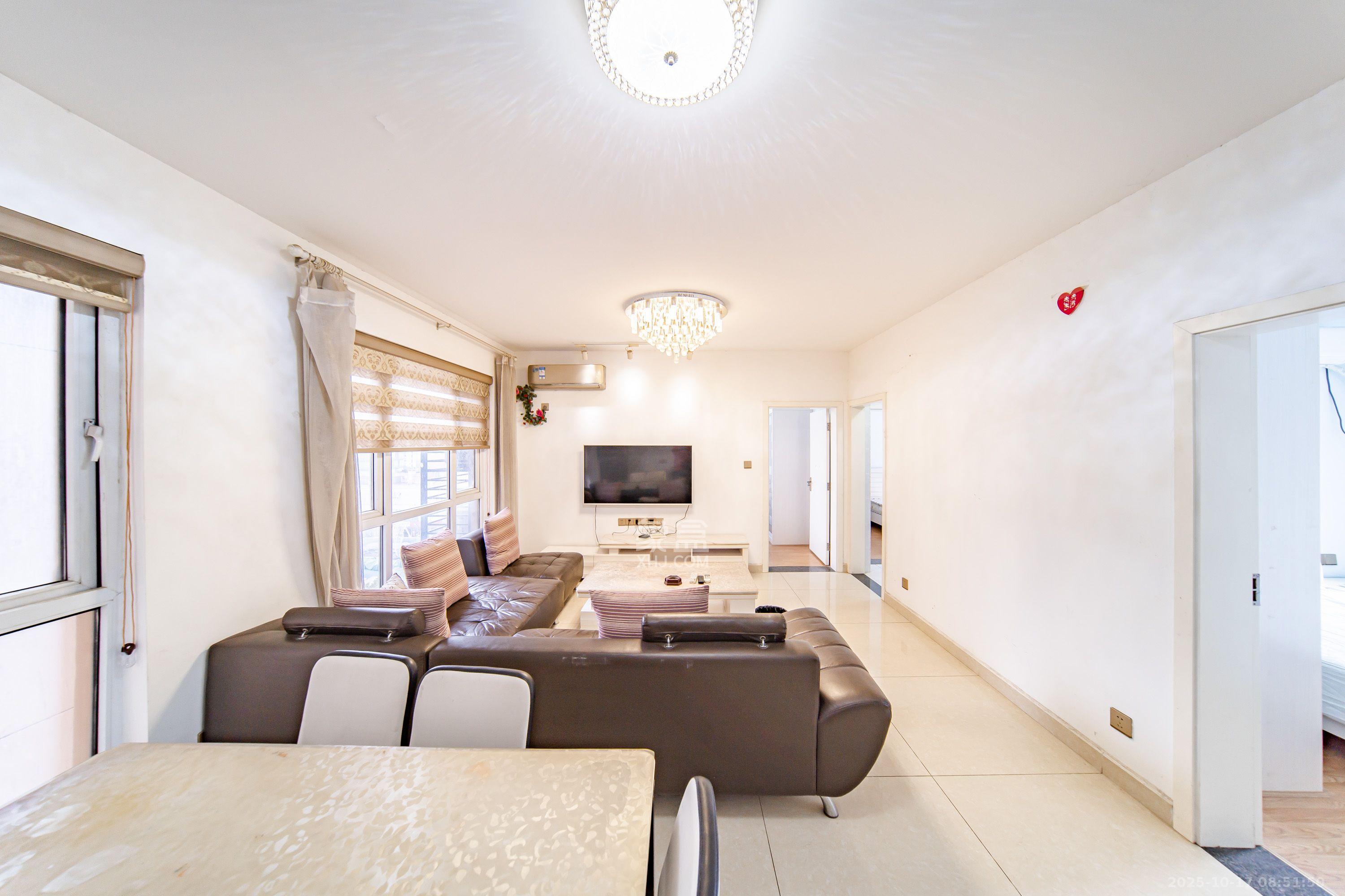 COCO蜜城 2室1厅1卫 2700.0元/月 COCO蜜城 2室1厅1卫 2700.0元/月室内图